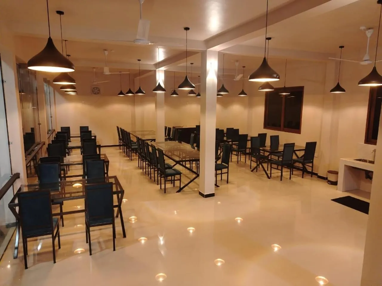 Restaurant/places to eat in CRYSTAL RIVERSTON DECK