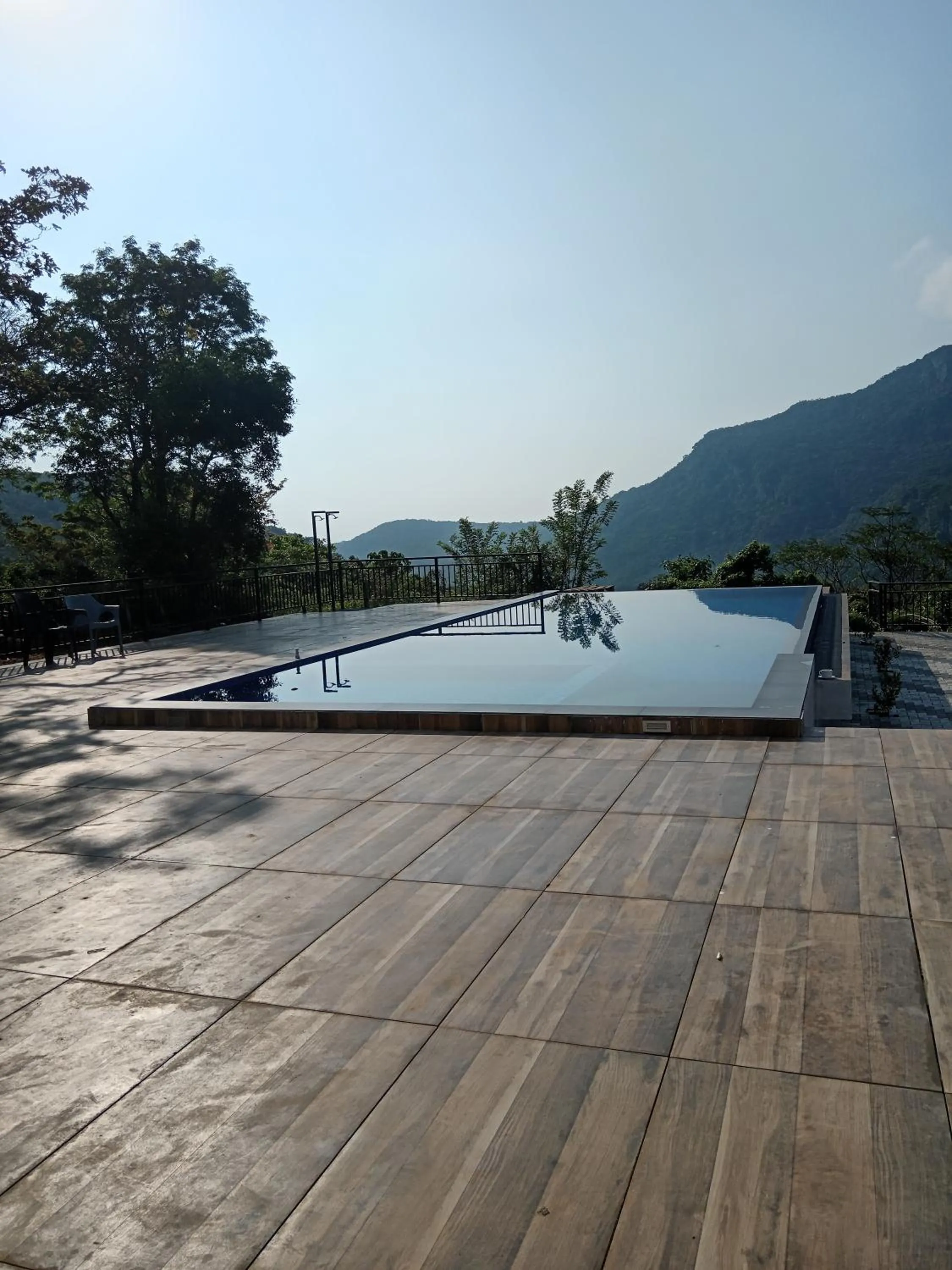 Swimming pool in CRYSTAL RIVERSTON DECK