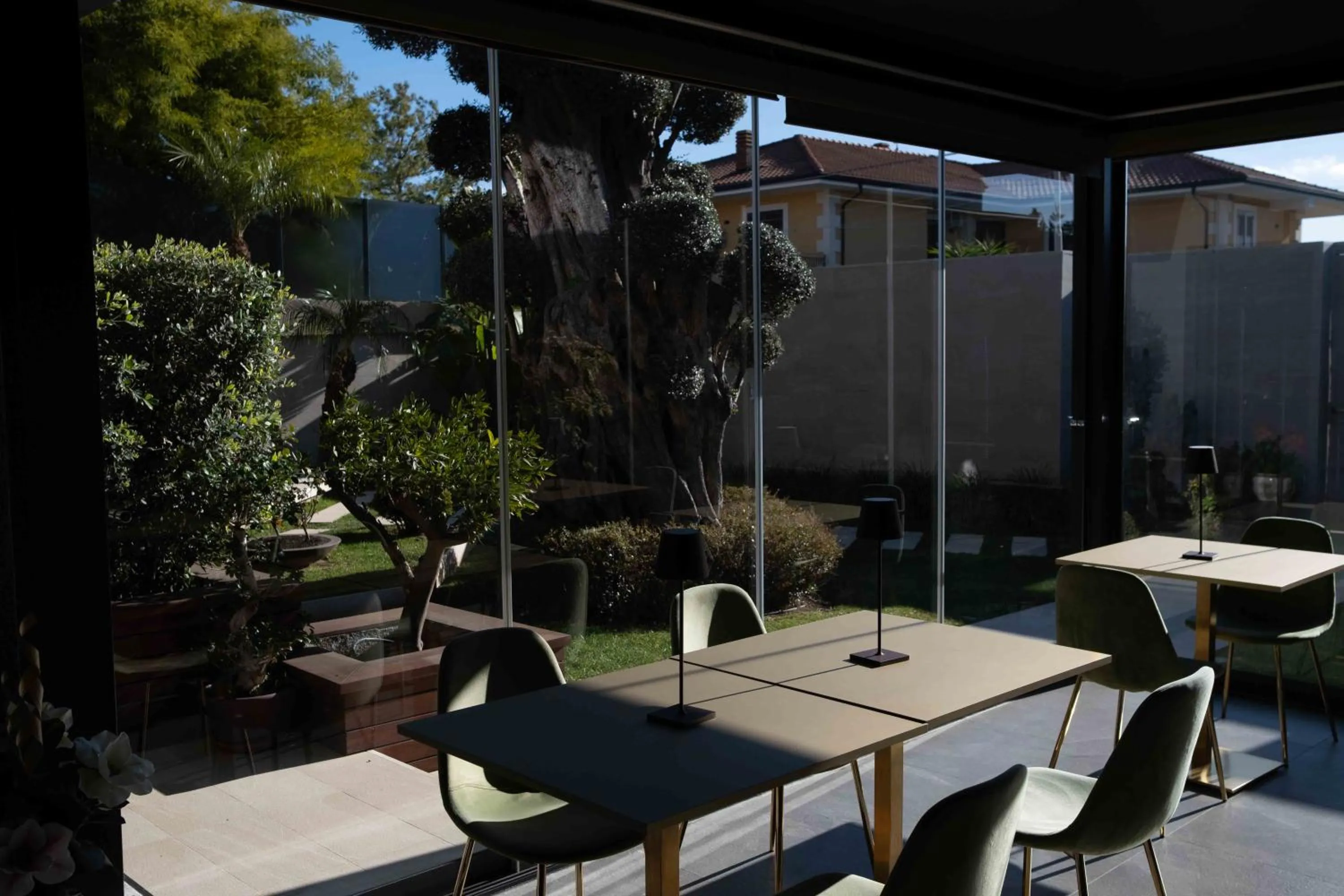 Restaurant/places to eat in Divina Charme