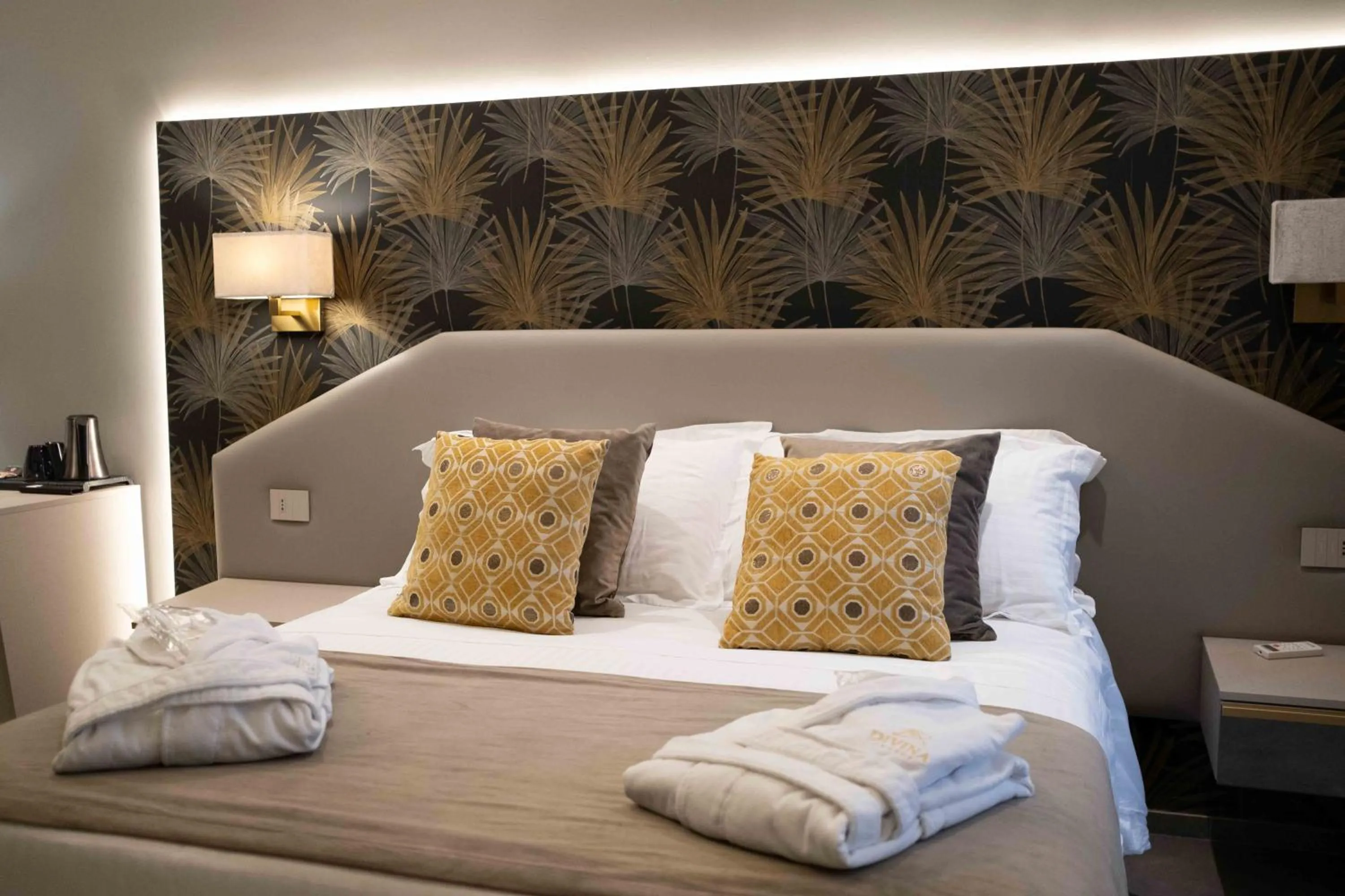 Bedroom, Bed in Divina Charme