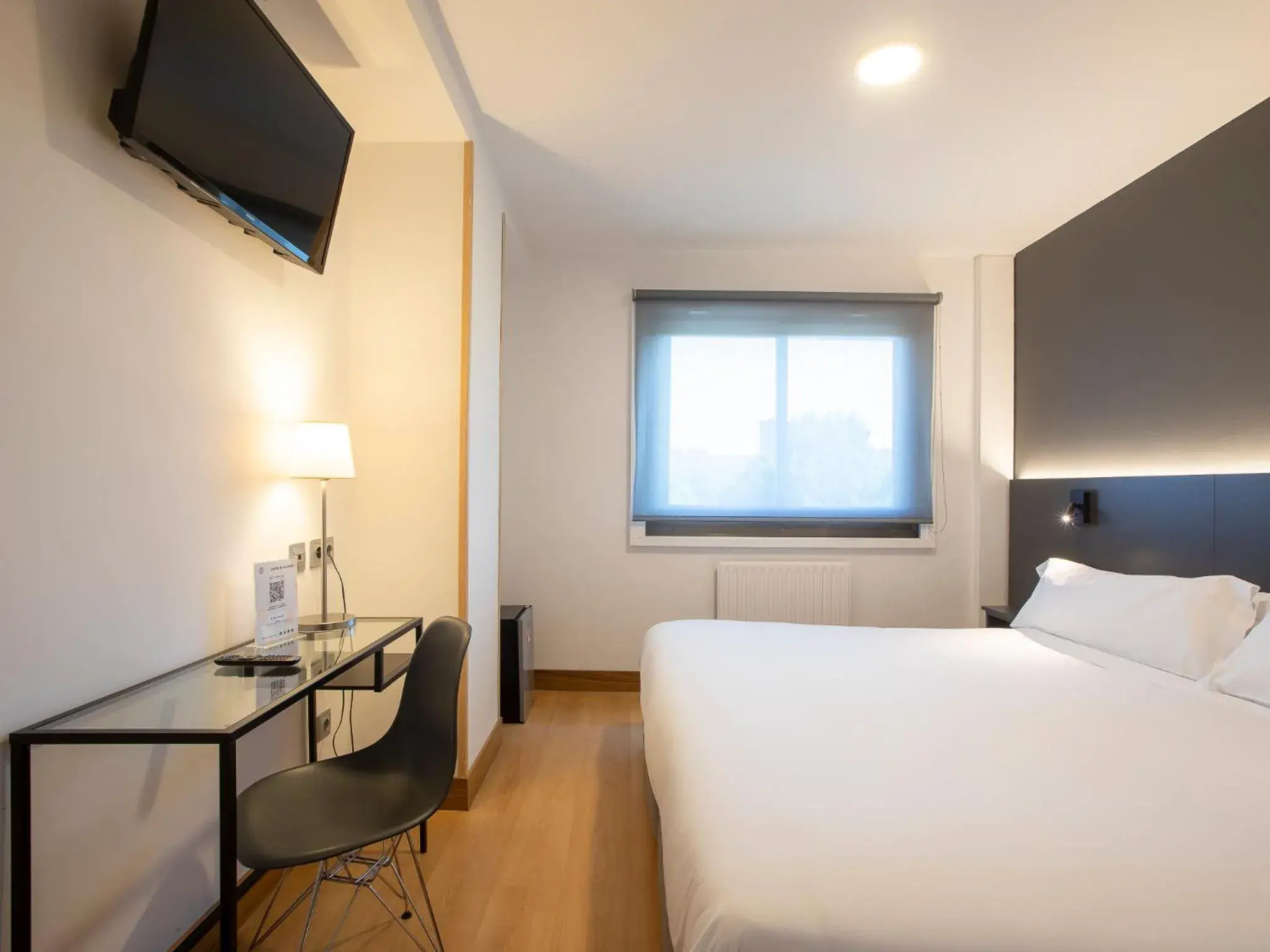 Double Room Single Use - single occupancy in Sancho Ramirez Double Room Single Use - single occupancy in Sancho Ramirez