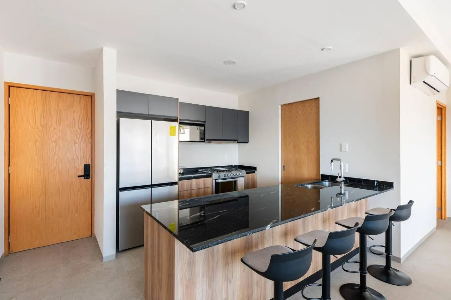Kitchen or kitchenette in 105 Downtown