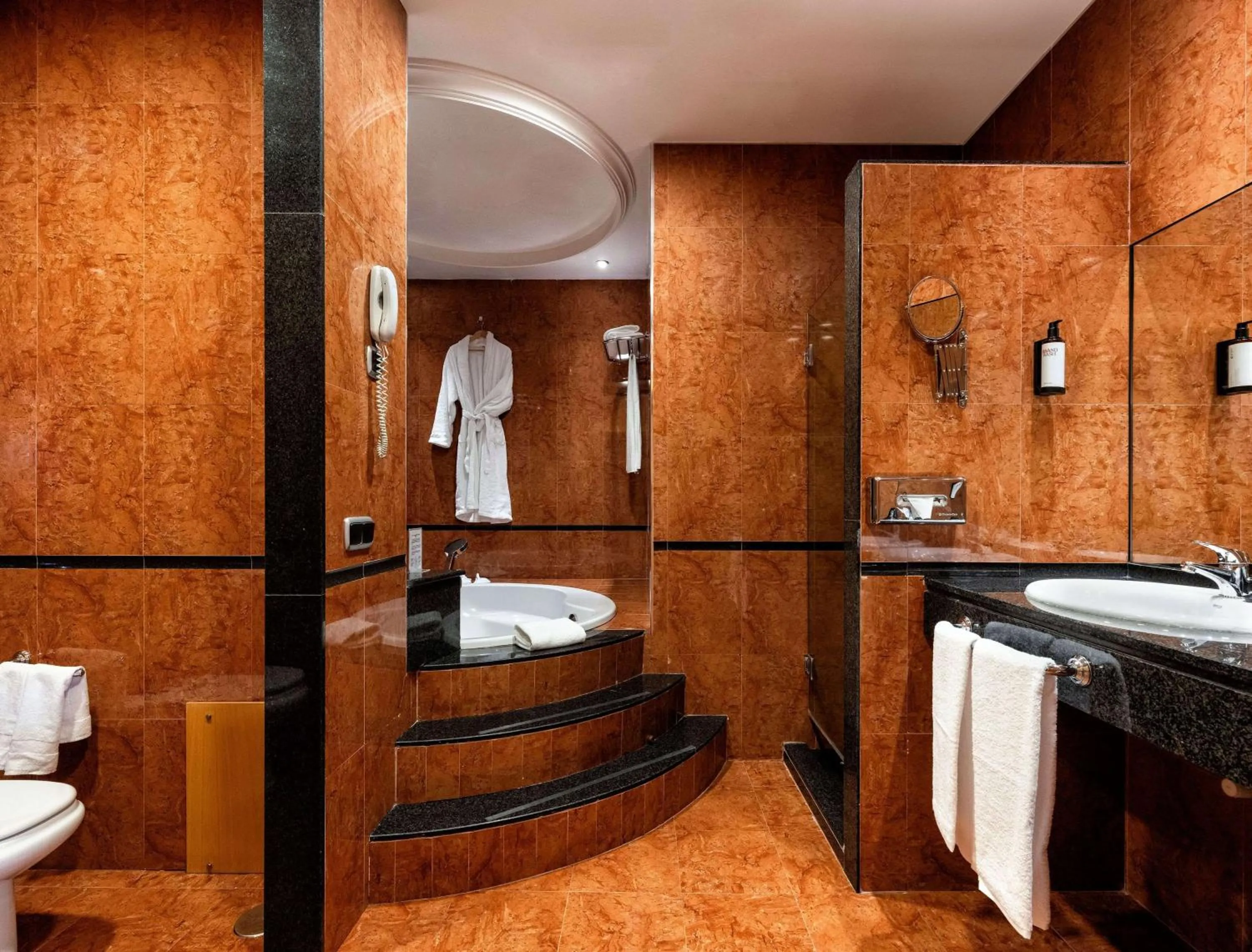 Bedroom in Hotel Zentral León