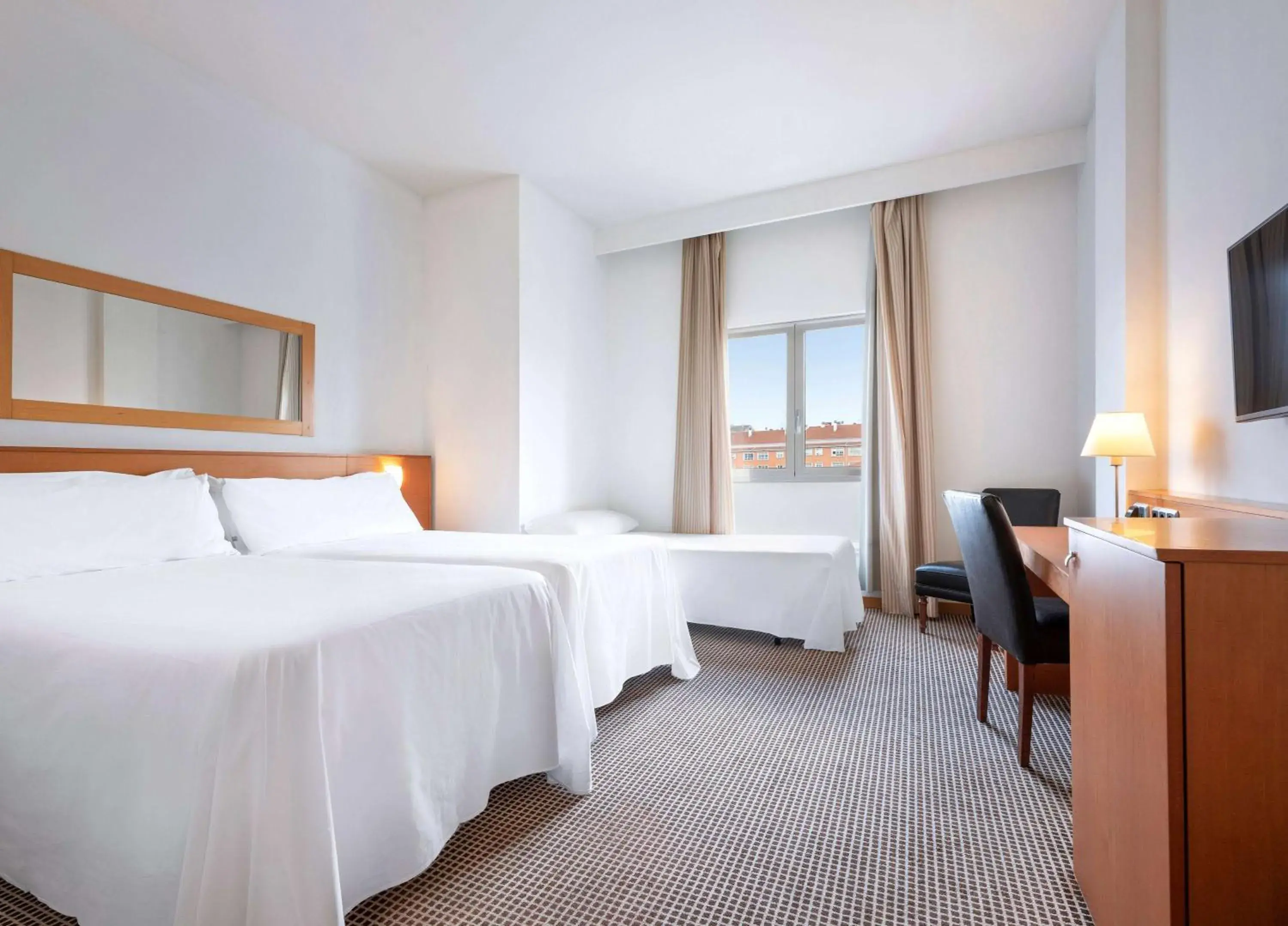 Standard Room with Suppletory Bed in Hotel Zentral León Standard Room with Suppletory Bed in Hotel Zentral León