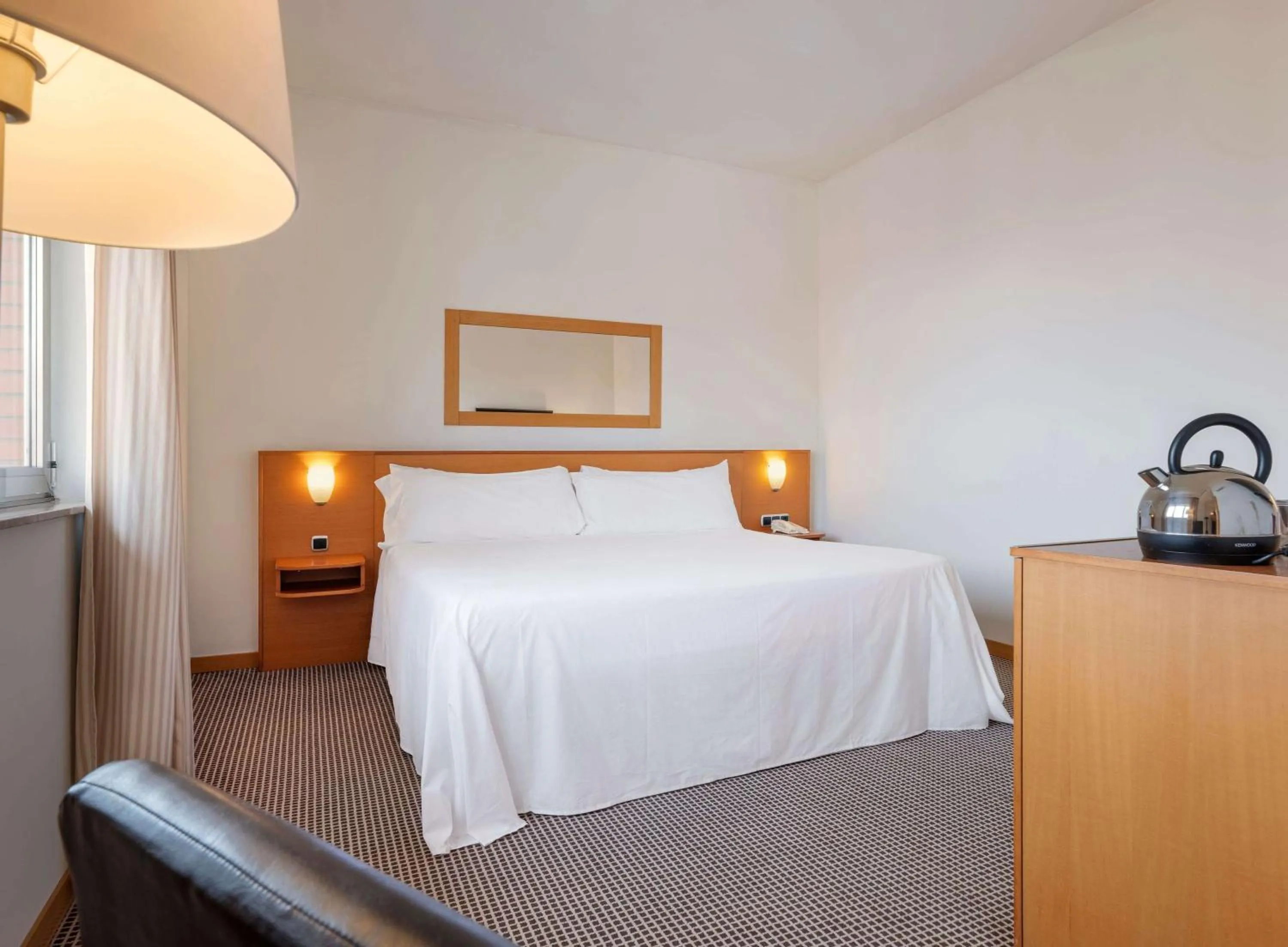 Bedroom, Bed in Hotel Zentral León