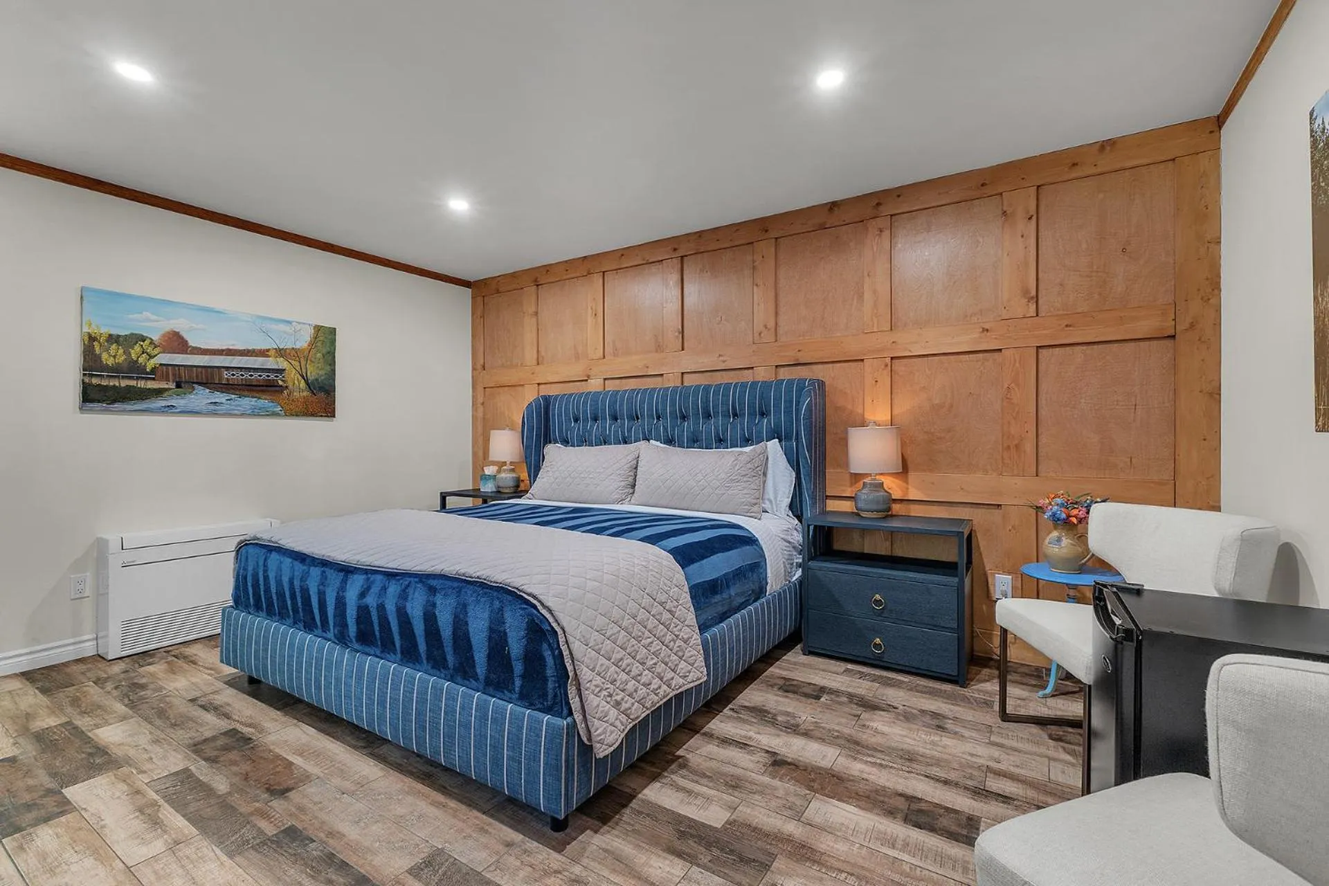 Bed in Idyllwild Inn