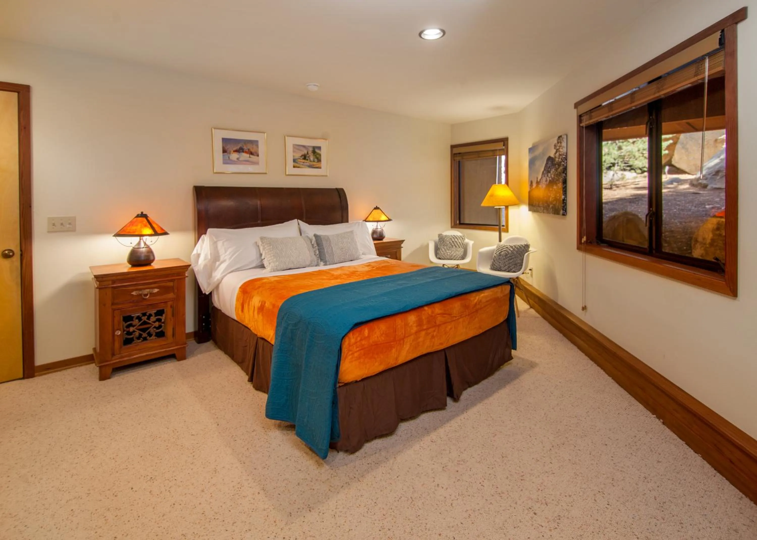 Bed in Idyllwild Inn