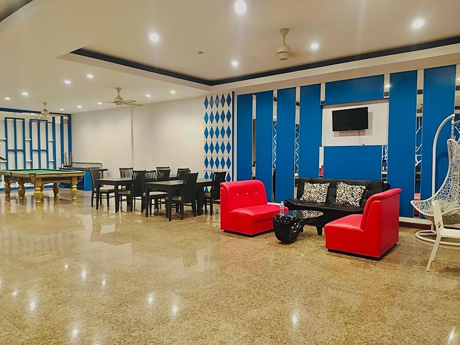 Seating area in Cocoon Patong Hotel