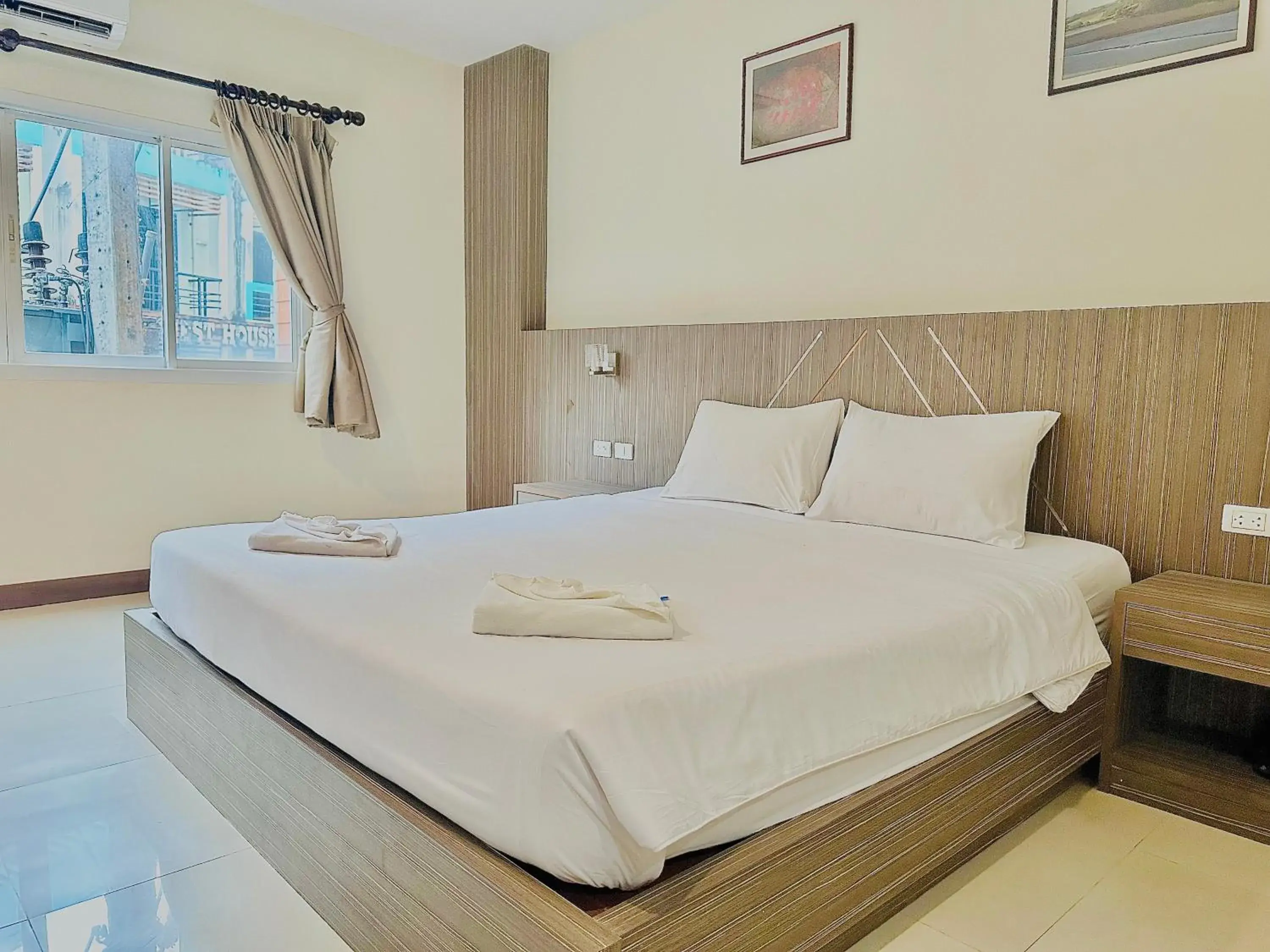 Superior Double Room in Cocoon Patong Hotel Superior Double Room in Cocoon Patong Hotel