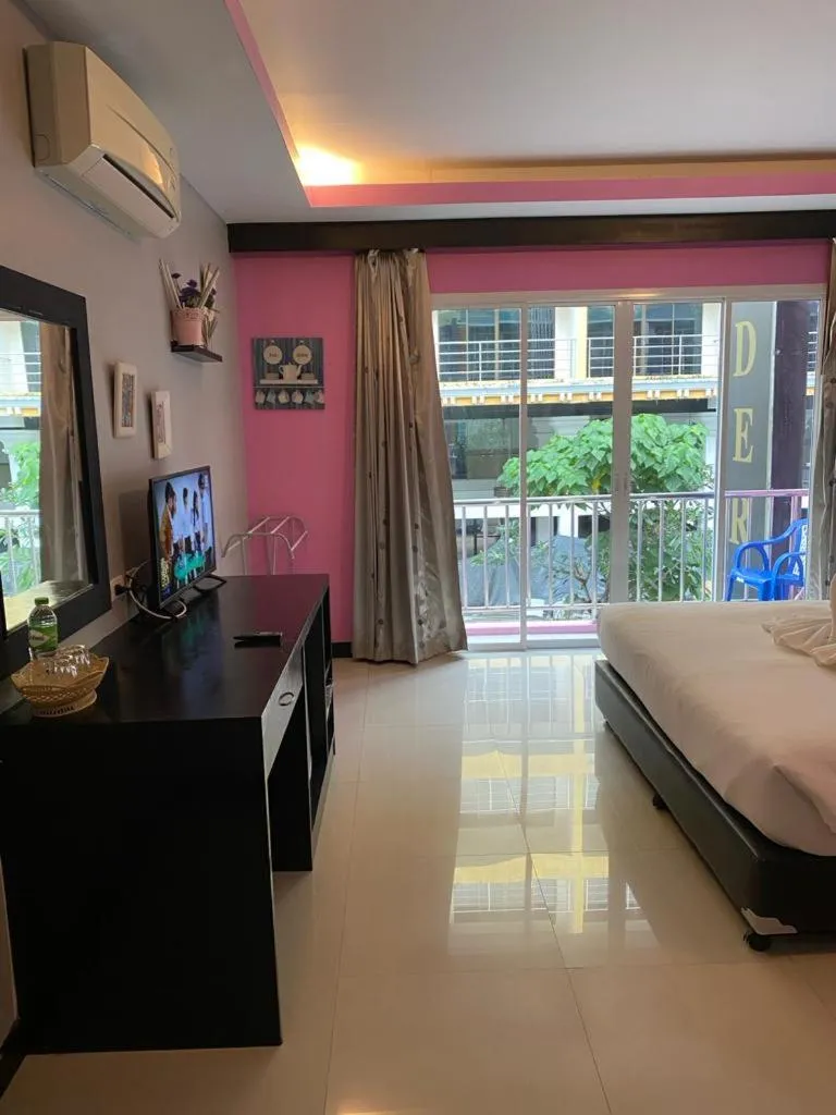 Bed in Lavender Patong Hotel