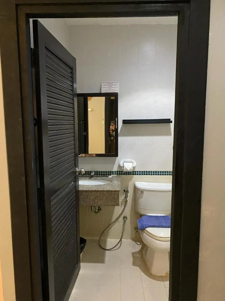 Bathroom in Lavender Patong Hotel