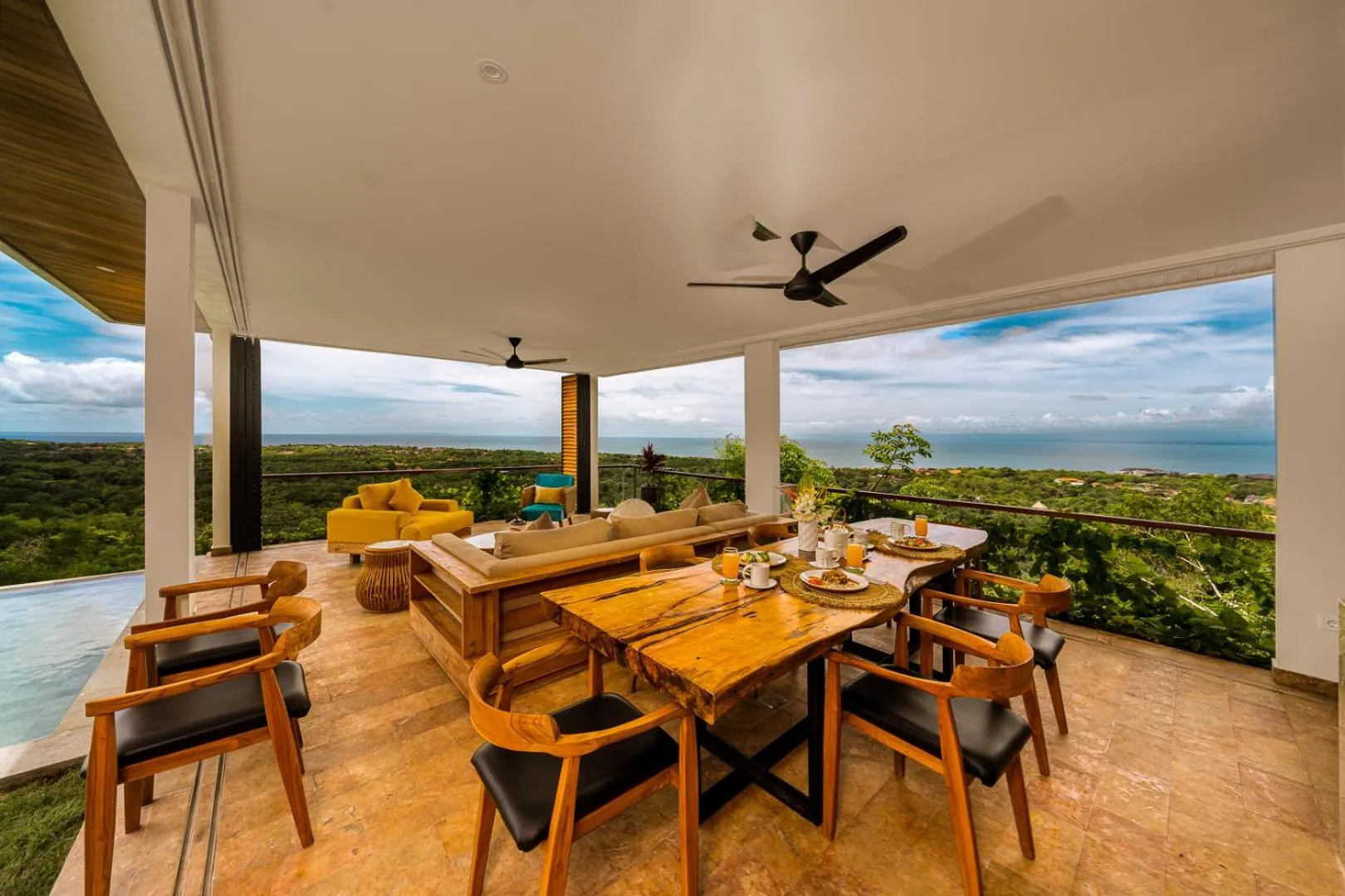 Day in Uluwatu Sunset Hills