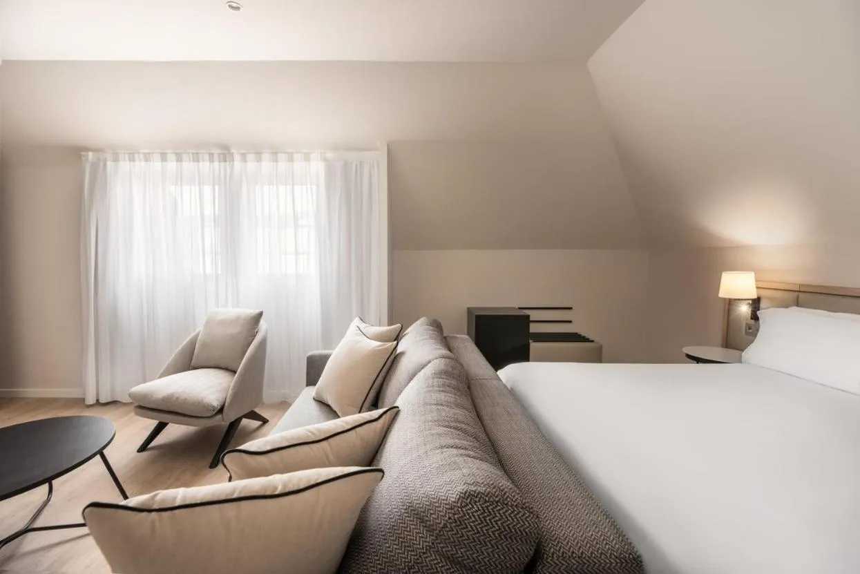 Bedroom, Bed in Exe Coruña