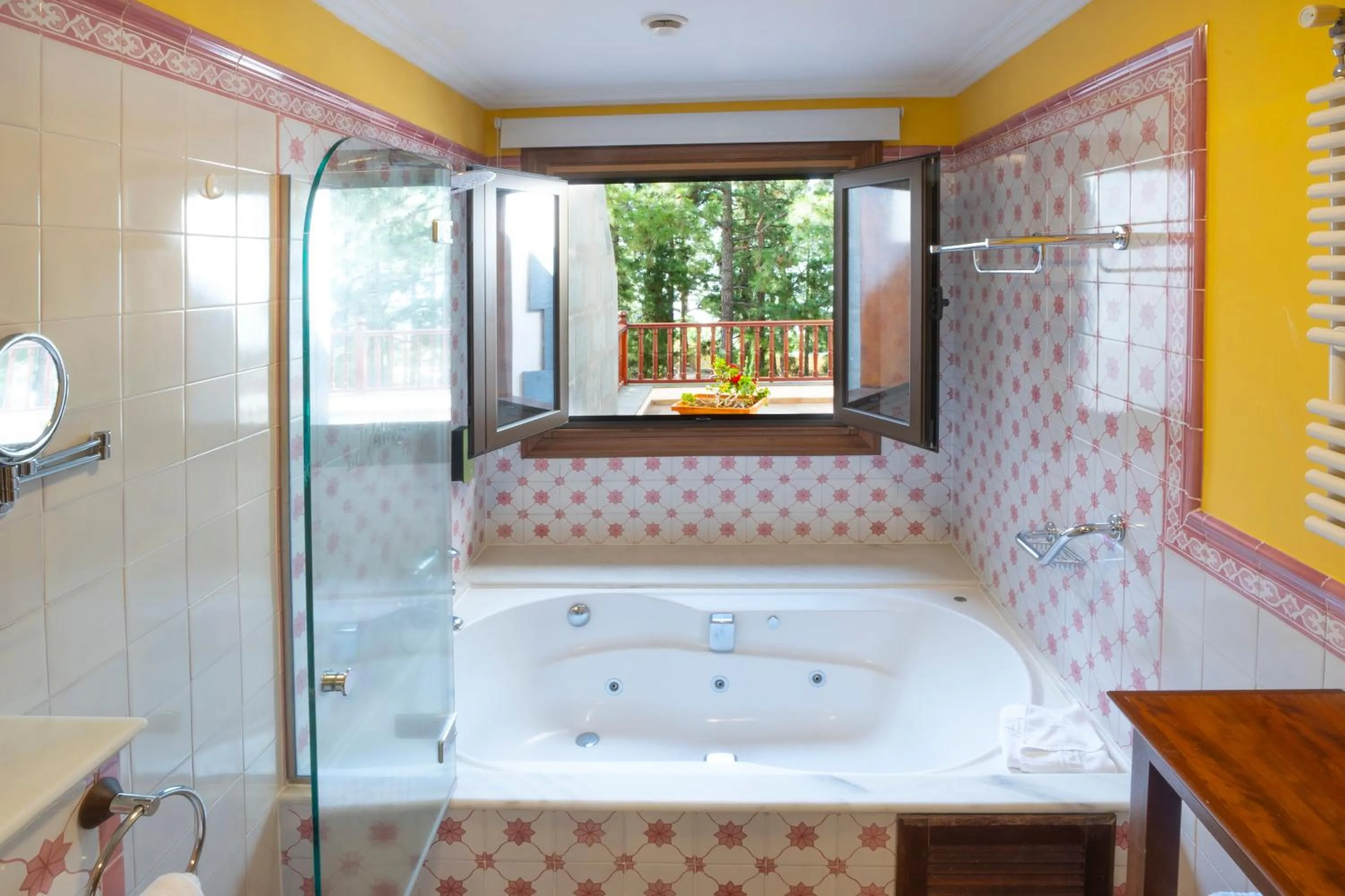 Hot Tub in Hotel Spa Villalba