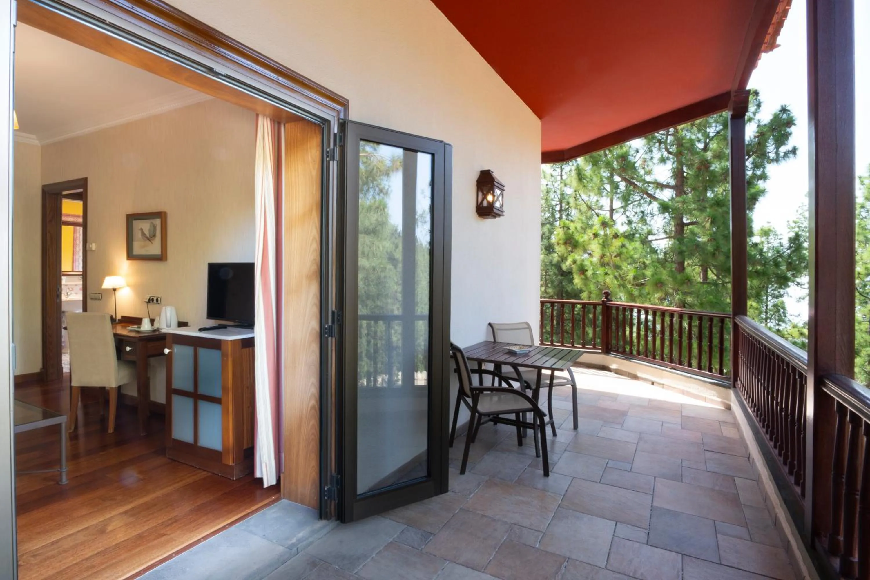 TV and multimedia in Hotel Spa Villalba