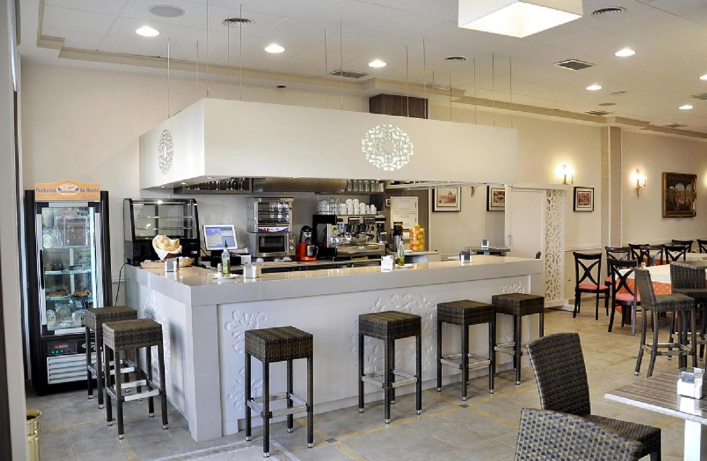 Lounge or bar in Hotel Maestranza