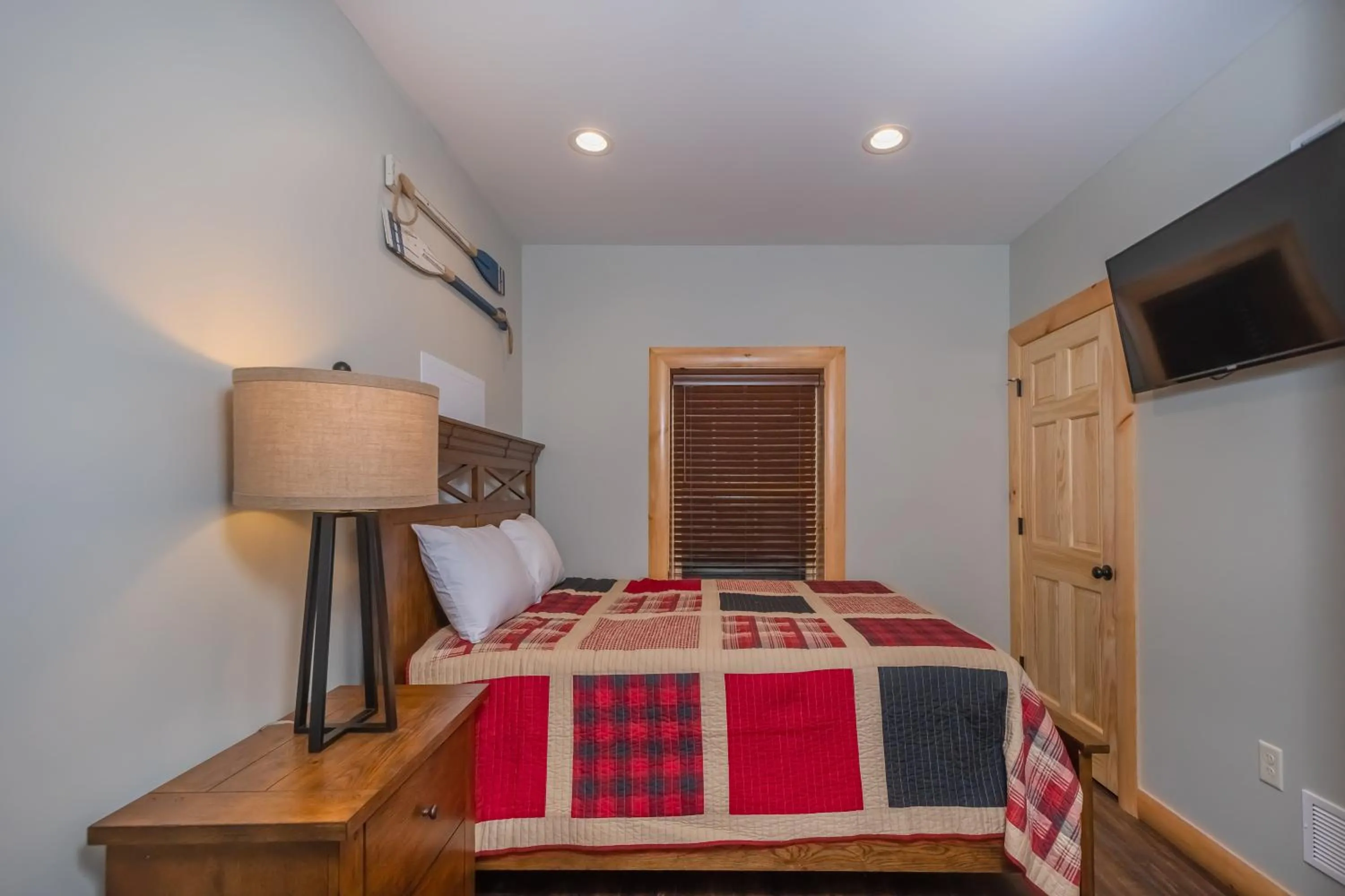 Property building, Bed in CJs Mountain Lodge