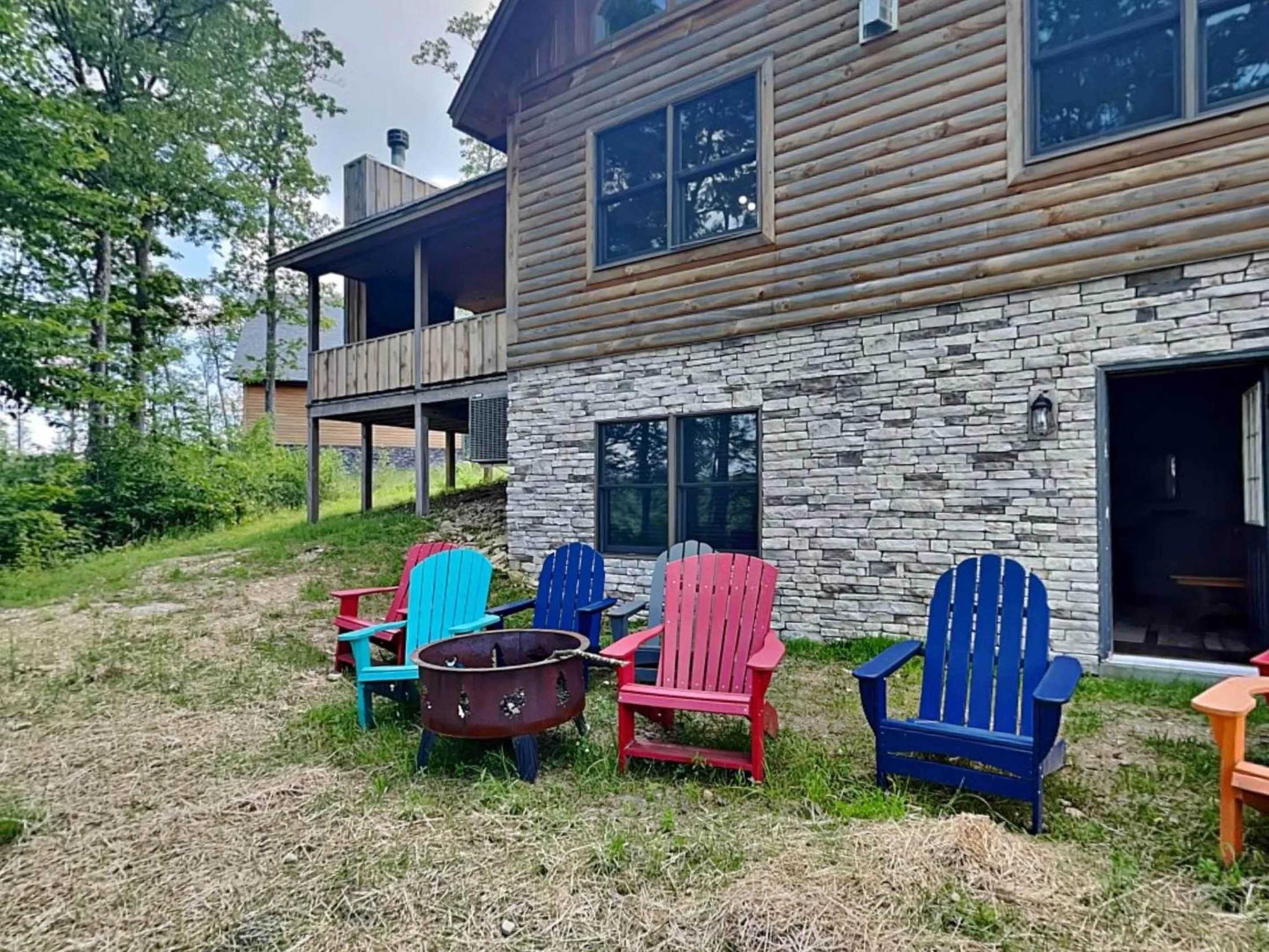 CJs Mountain Lodge