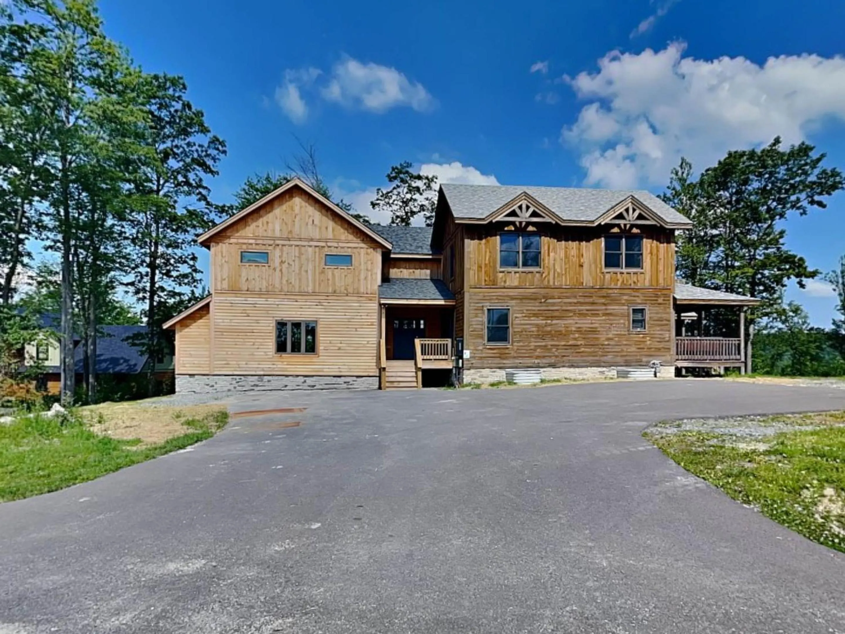 CJs Mountain Lodge