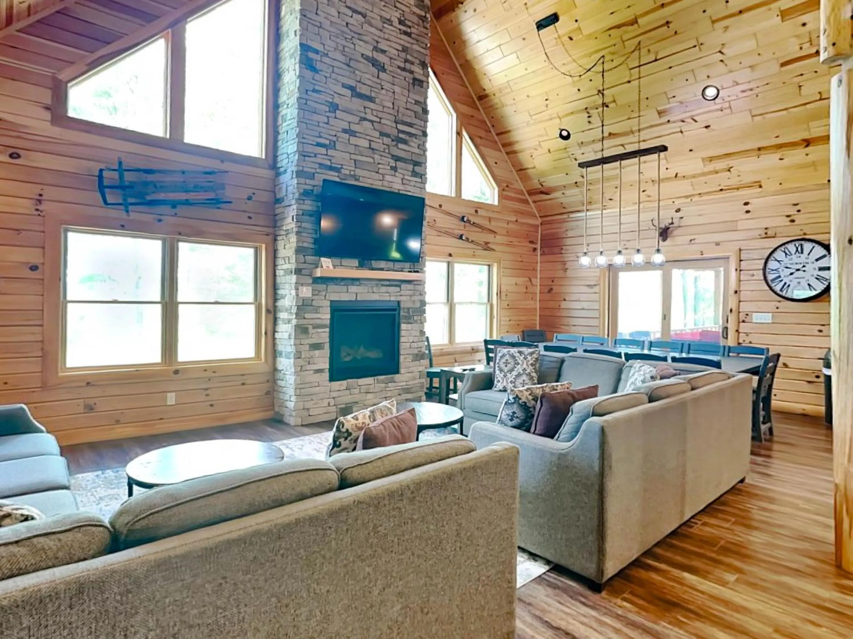 CJs Mountain Lodge