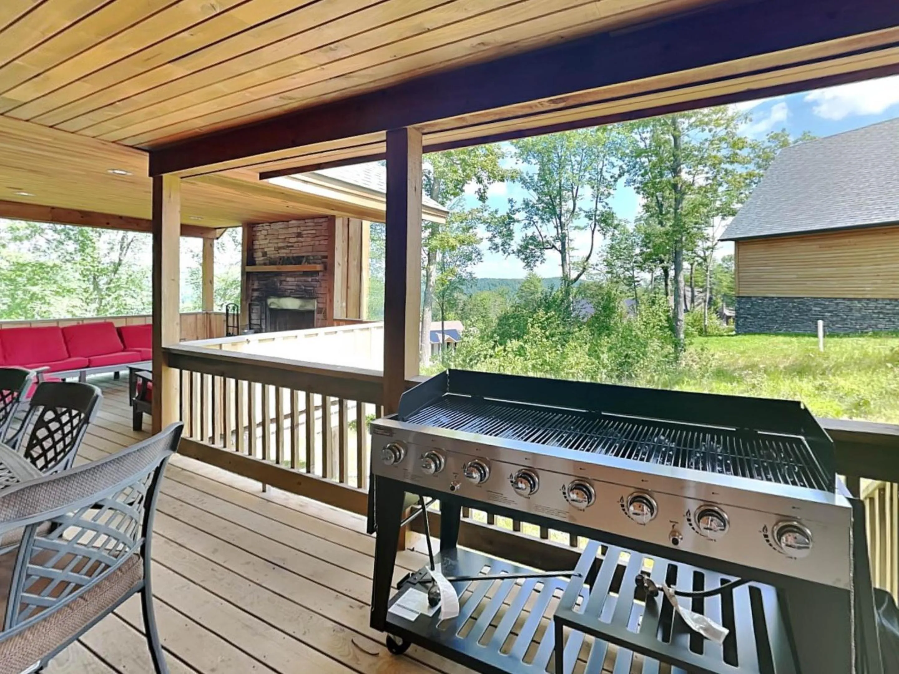 CJs Mountain Lodge
