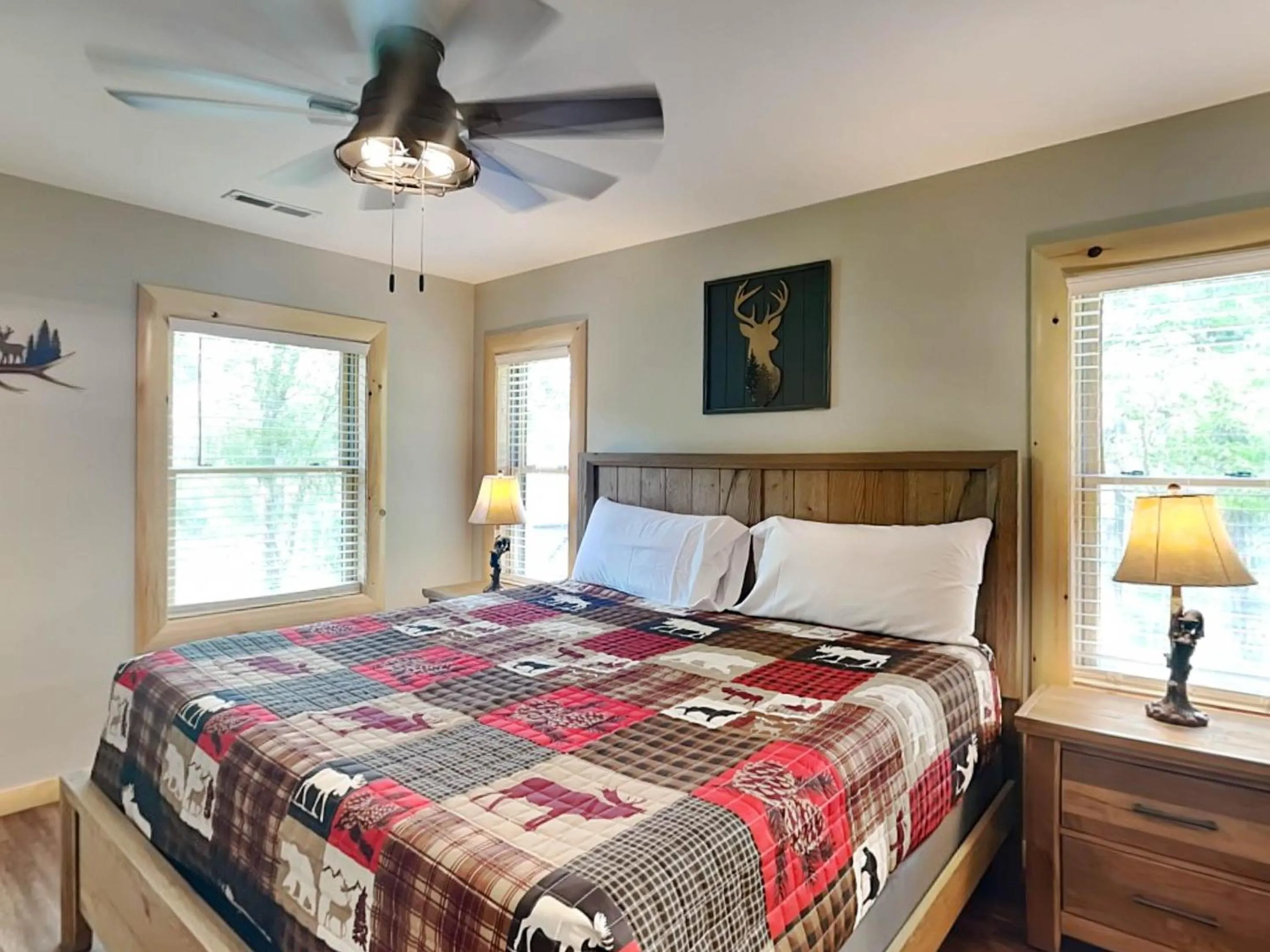 Bed in CJs Mountain Lodge