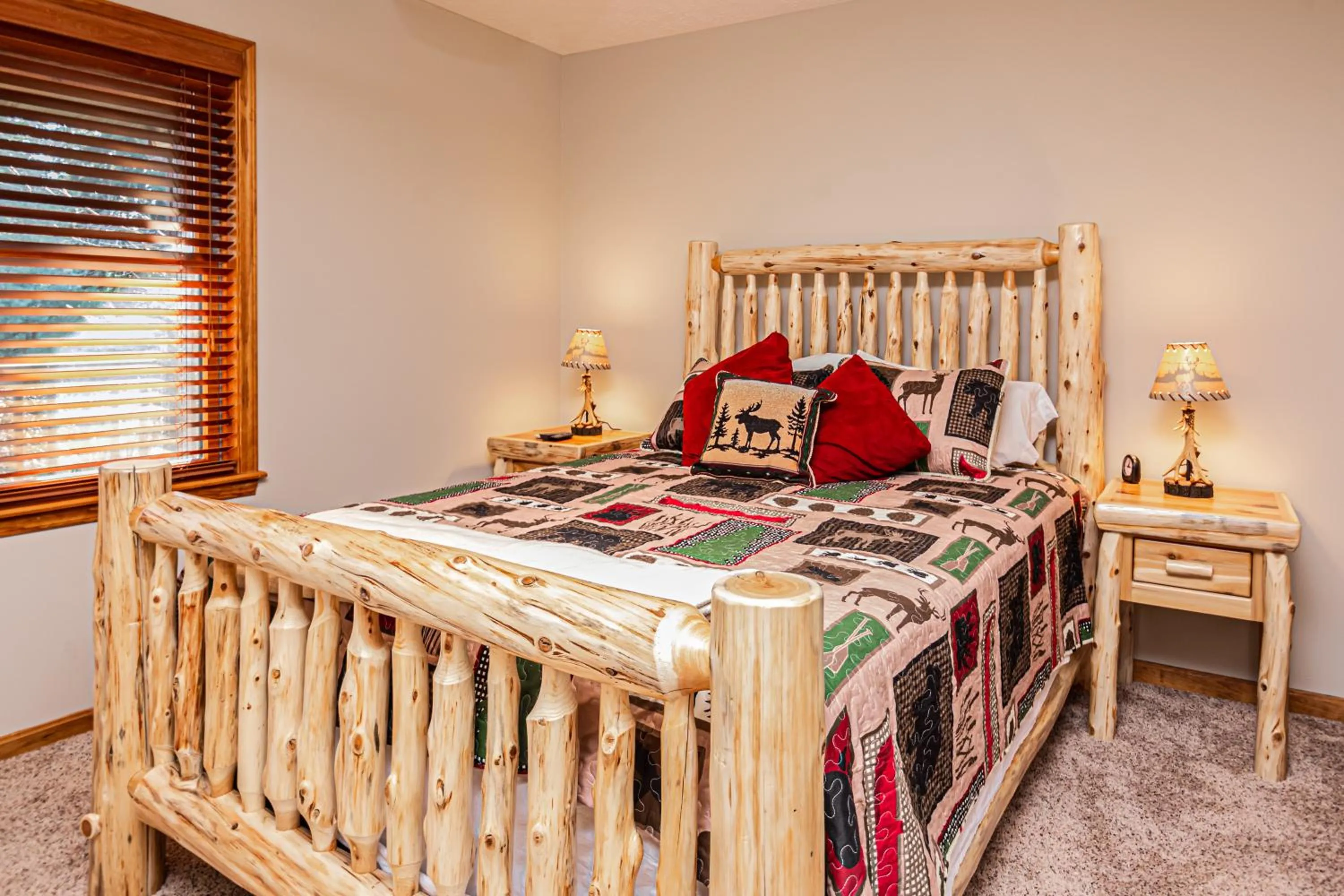 Property building, Bed in Dancing Bear Lodge