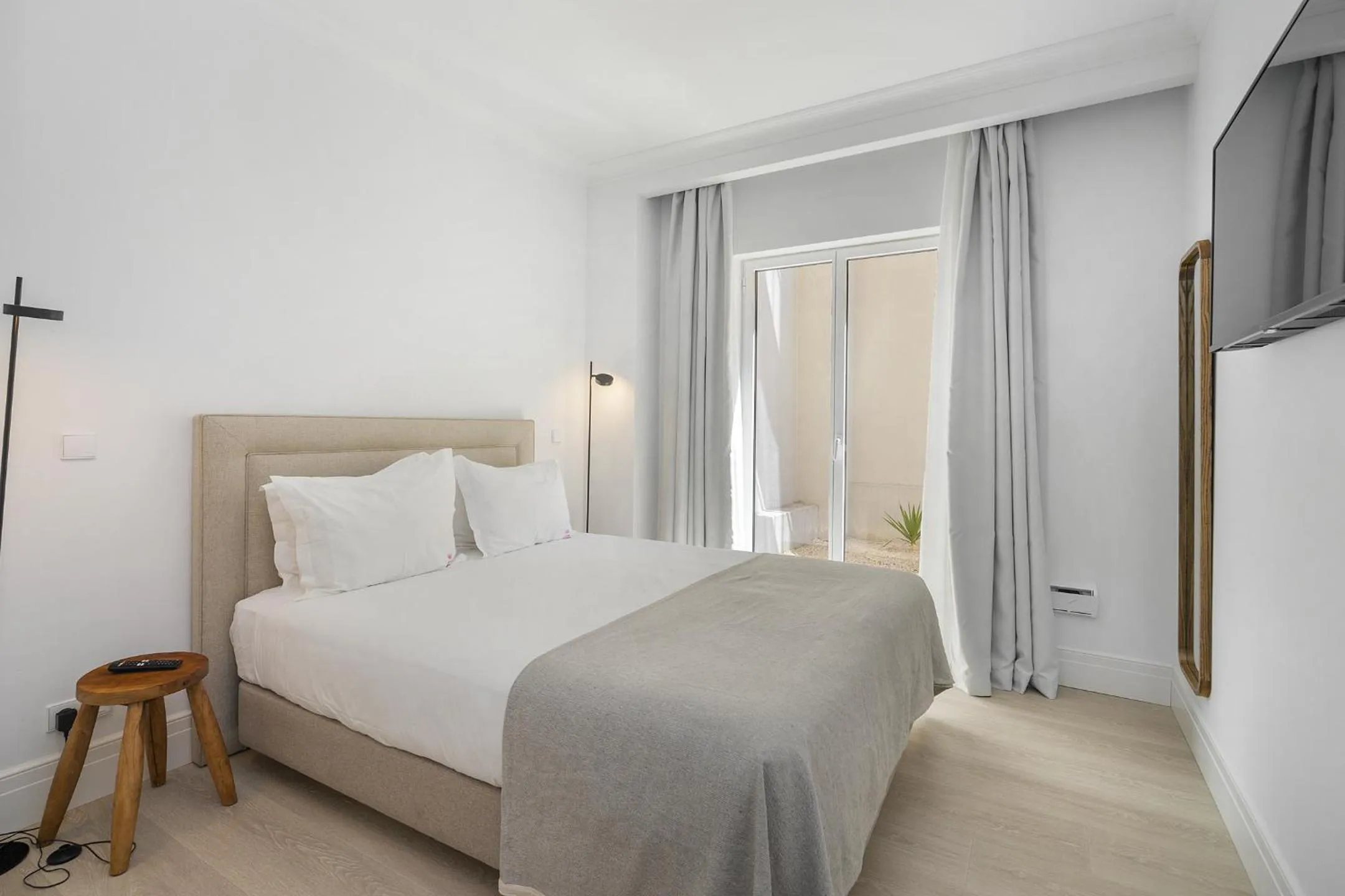 Bed in Les Deux Mariettes Apartments & Suites