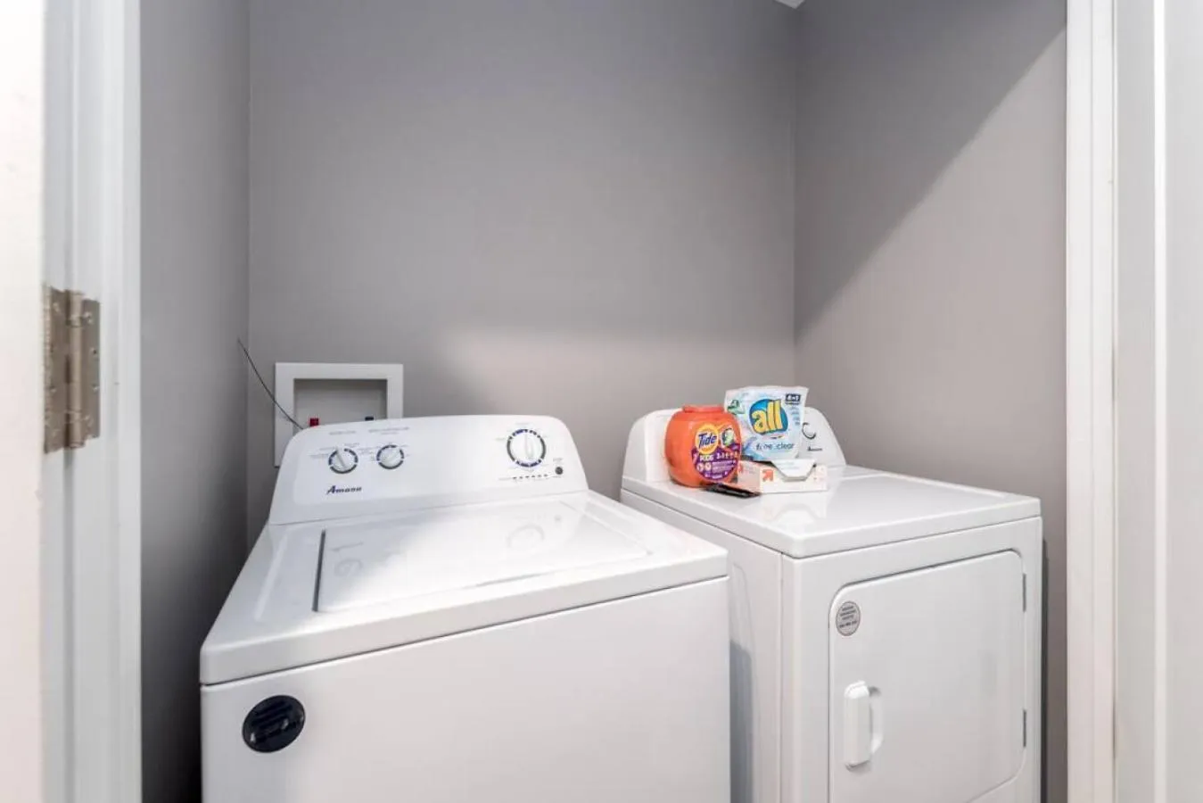 Fitness centre/facilities in Soaring 2-Bedroom Parkside Loft Walkable to it All