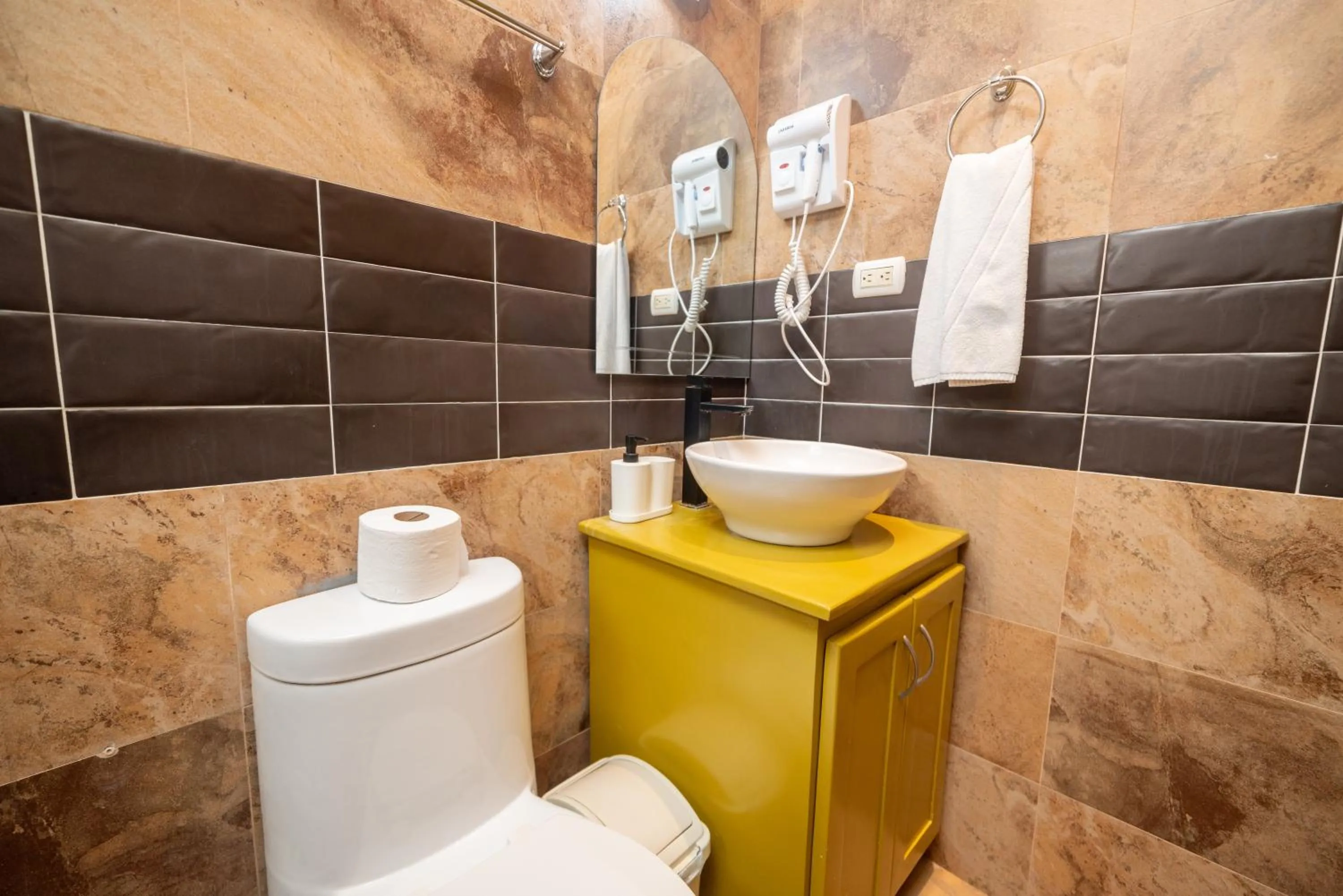 Toilet in Hotel La Casona MC