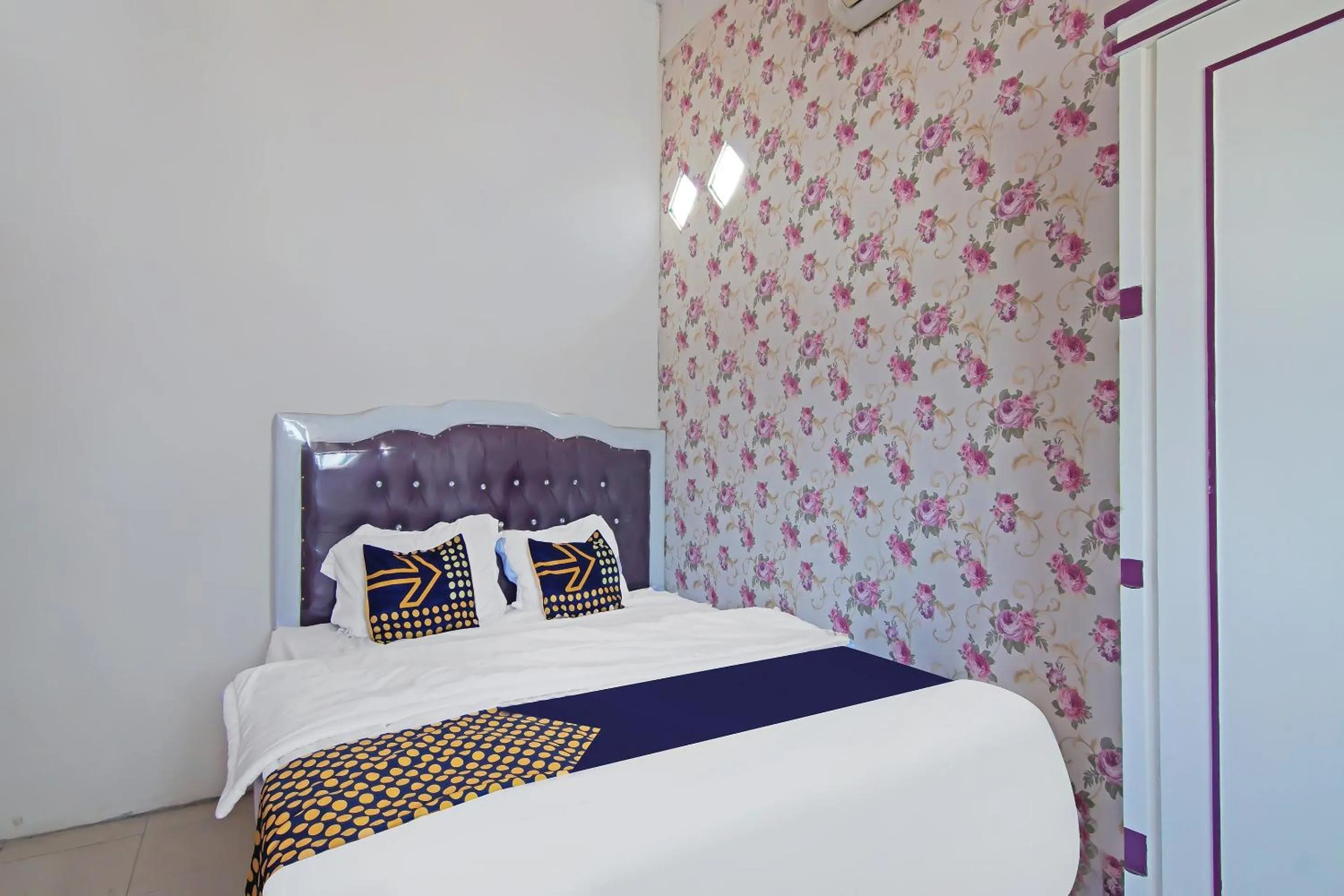 Bedroom, Bed in Hotel O Yoezef Homestay Syariah