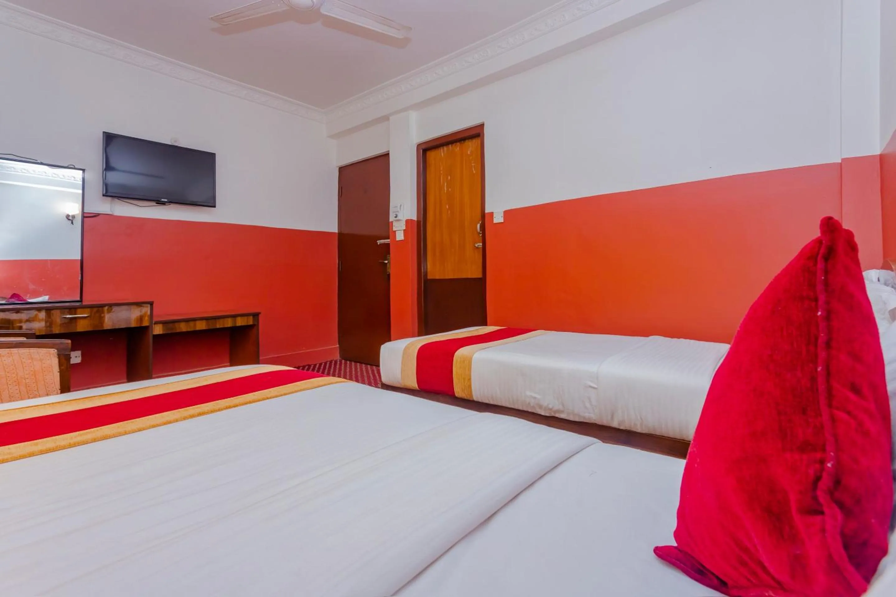Bedroom, Bed in OYO 797 Hotel Aakansh