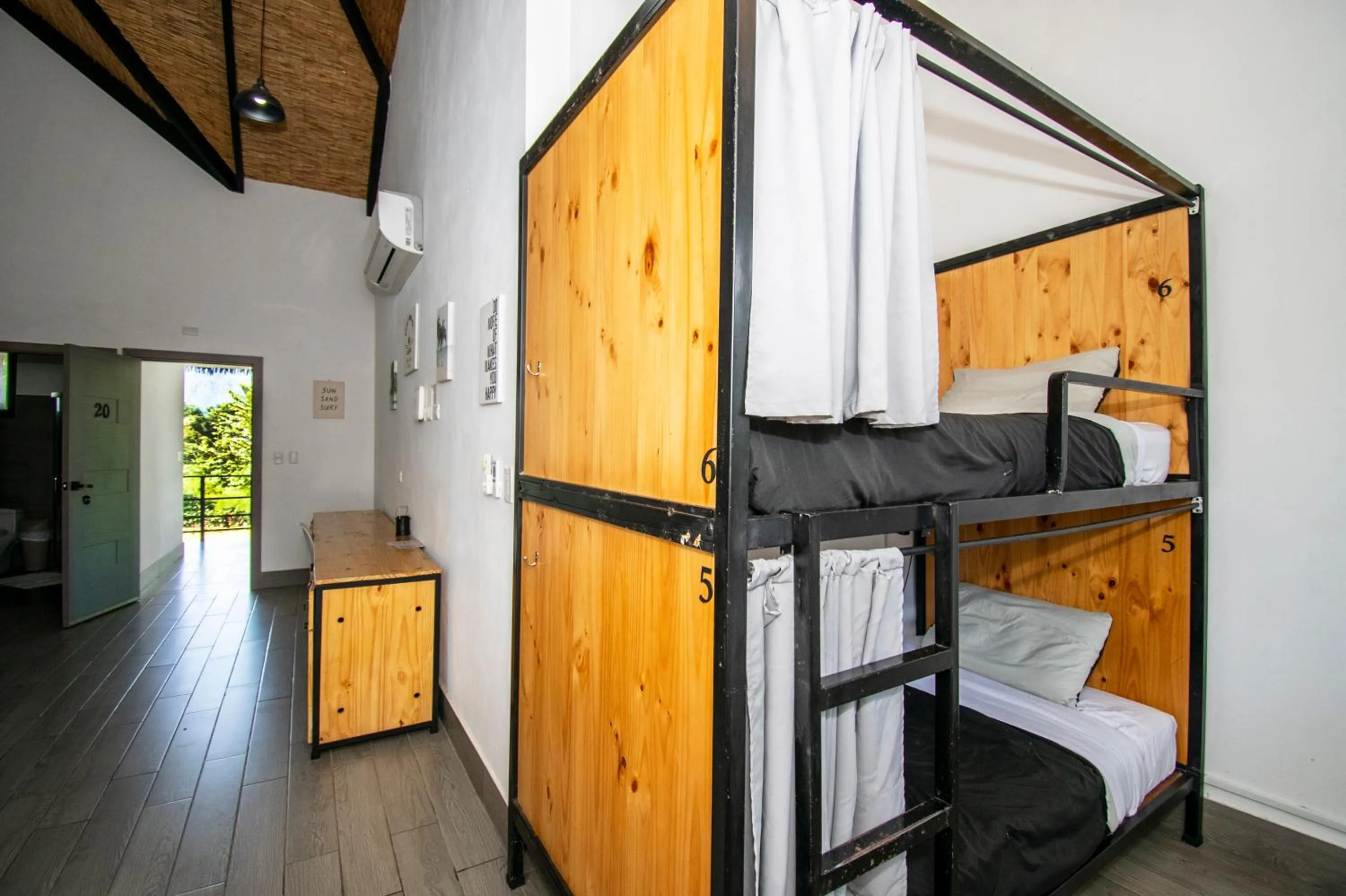 Property building, Bed in Yuli Hotel