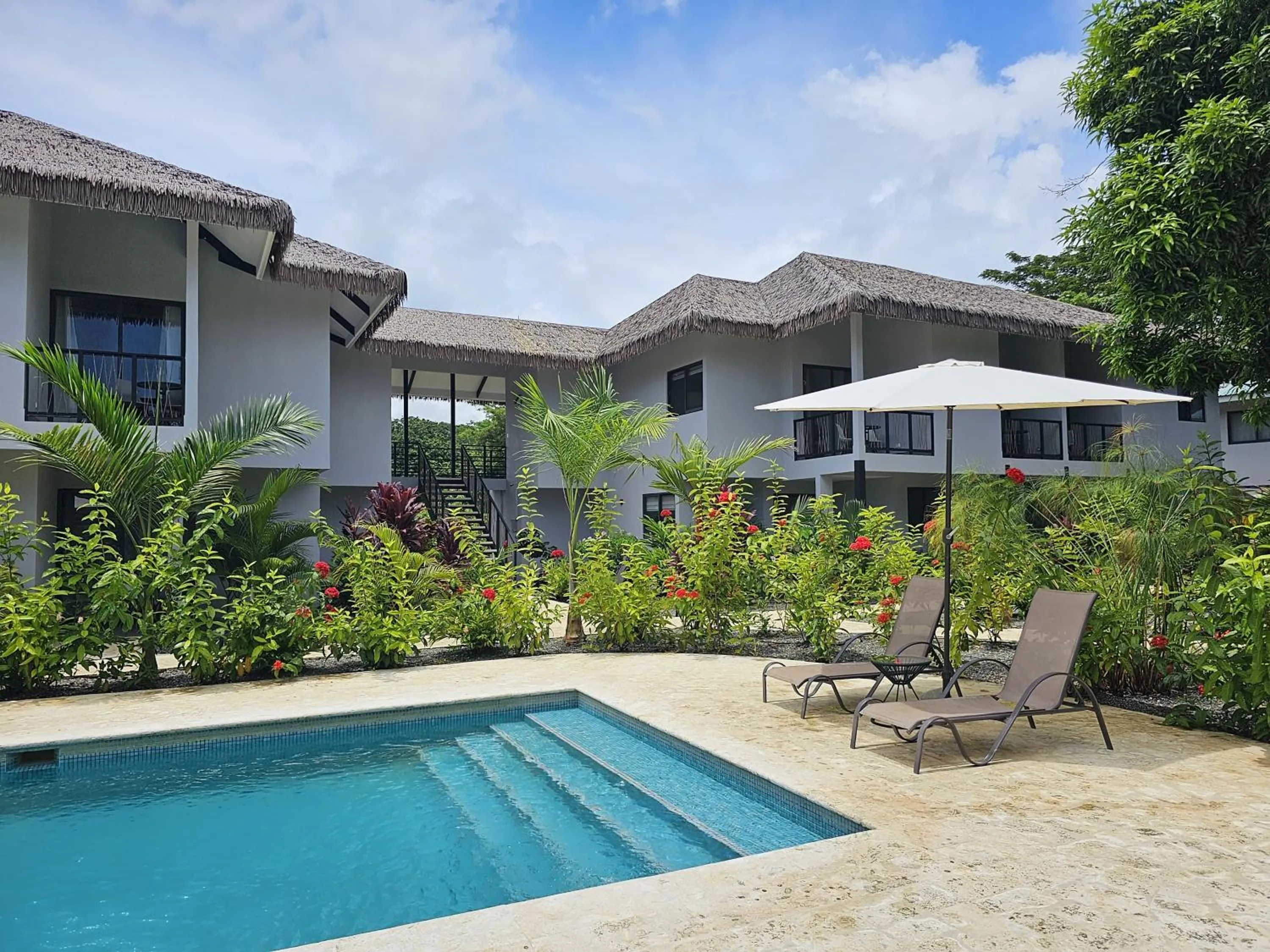 Swimming pool in Yuli Hotel