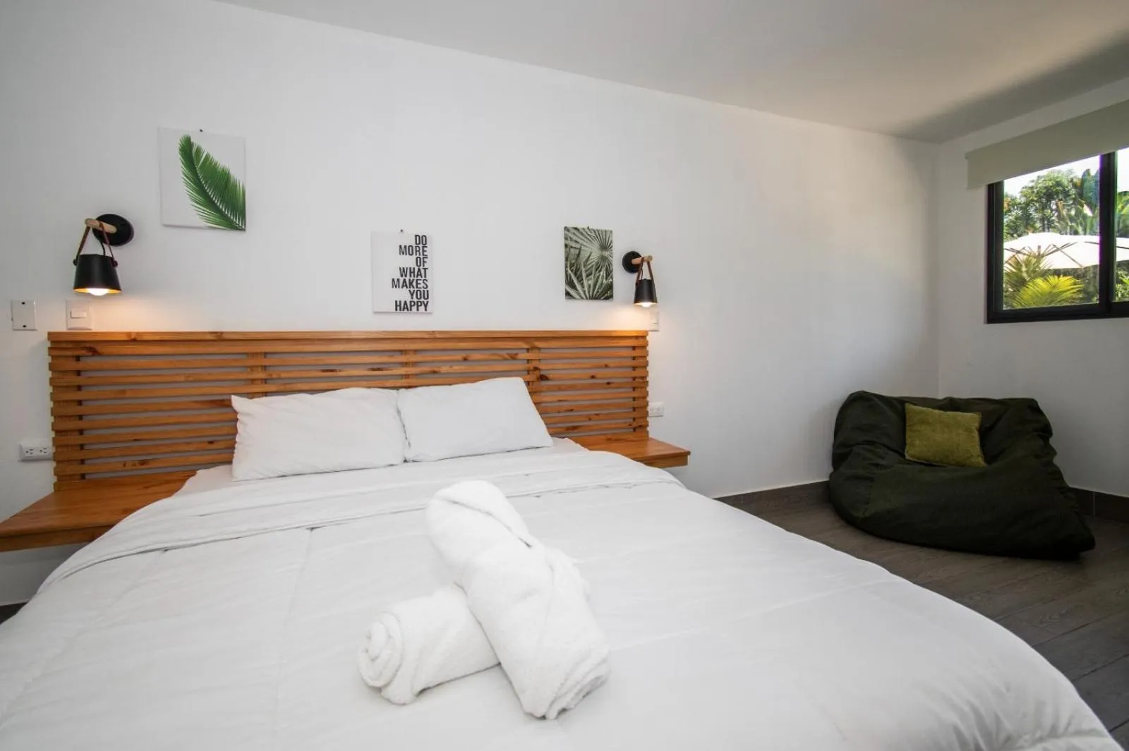 Bedroom, Bed in Yuli Hotel