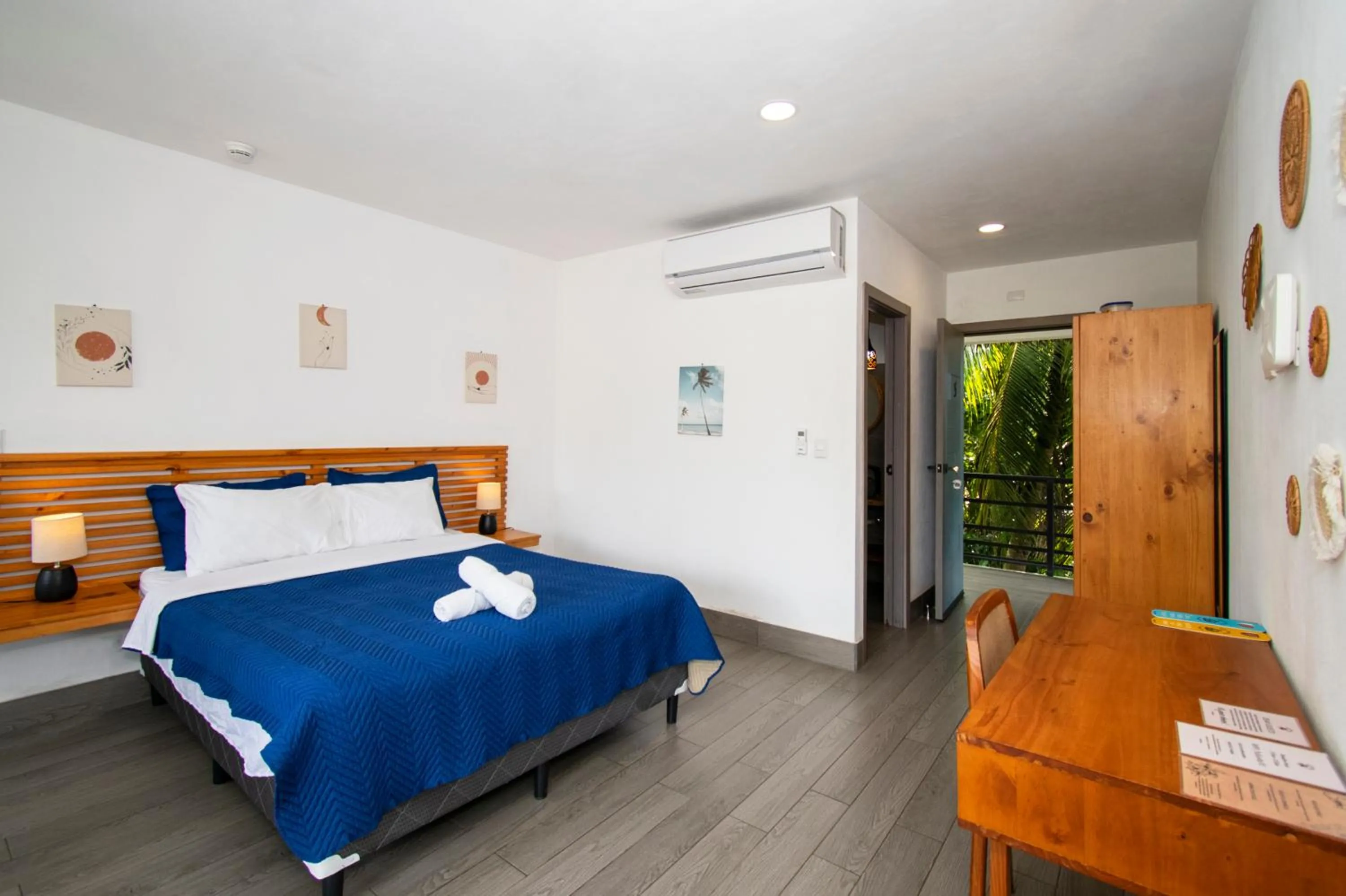 Property building, Bed in Yuli Hotel