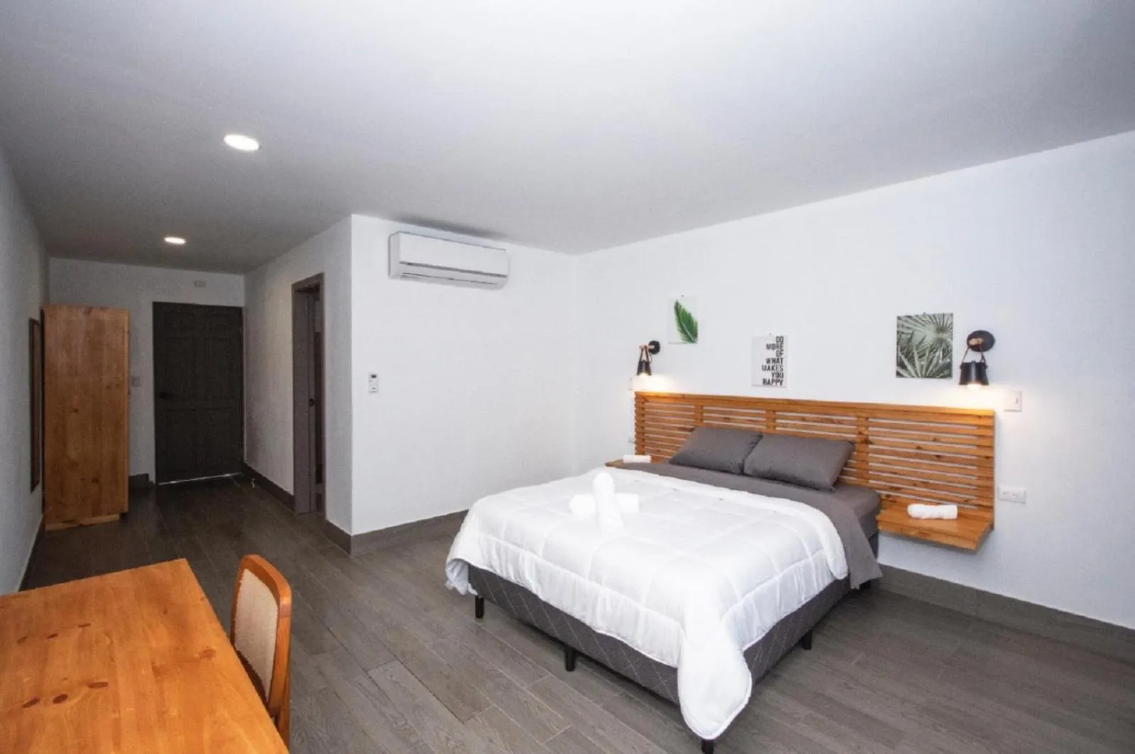 Bedroom, Bed in Yuli Hotel