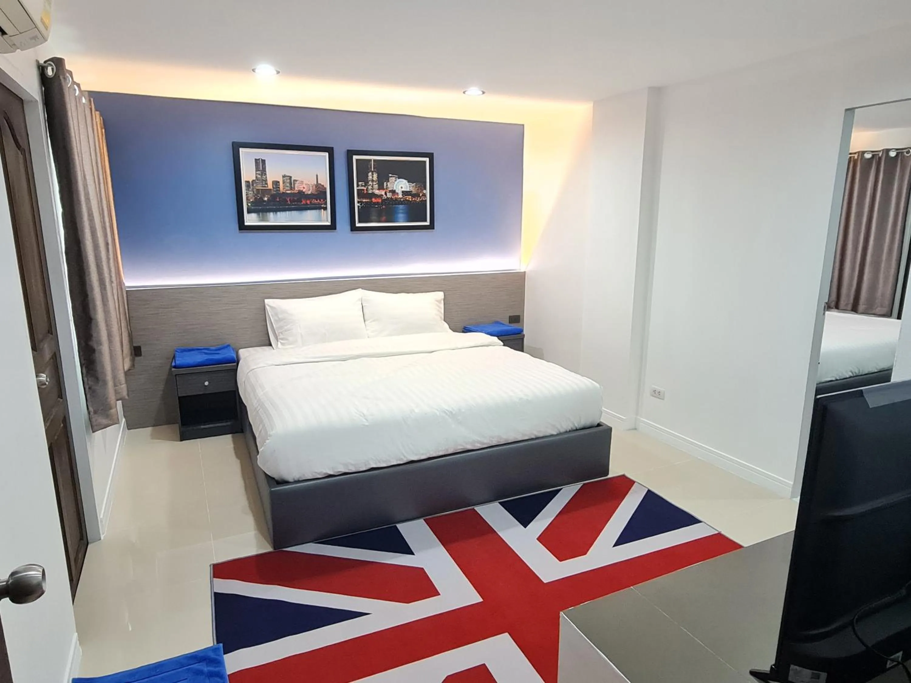 Bed in Poonsuk Place Hotel