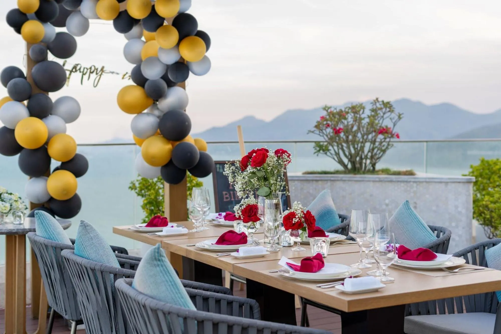 Restaurant/places to eat in Grand Hyams Hotel - Quy Nhon Beach