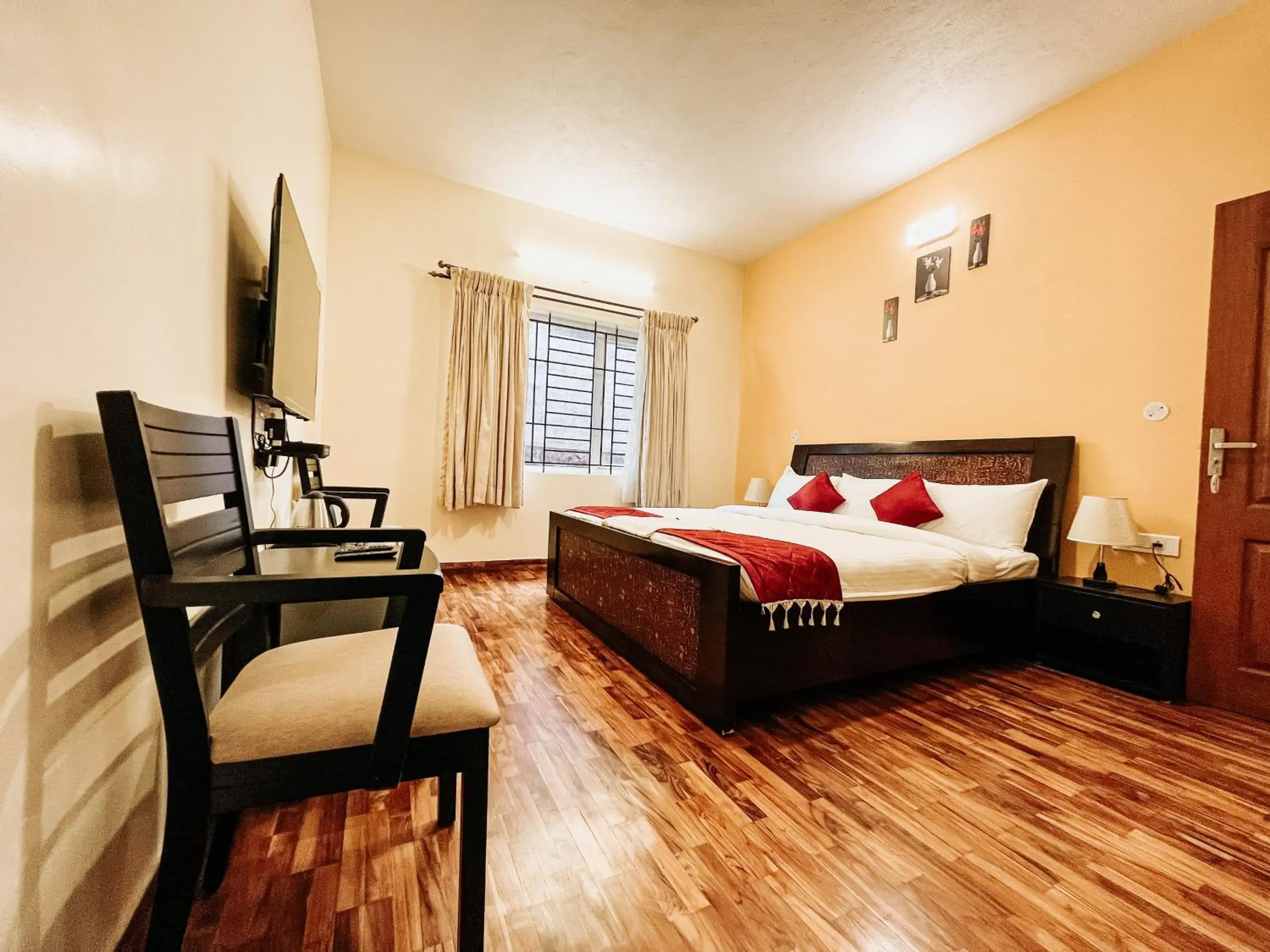 Deluxe Double Room in PURPLE ORCHID BY XACRO XPERIENCES Deluxe Double Room in PURPLE ORCHID BY XACRO XPERIENCES