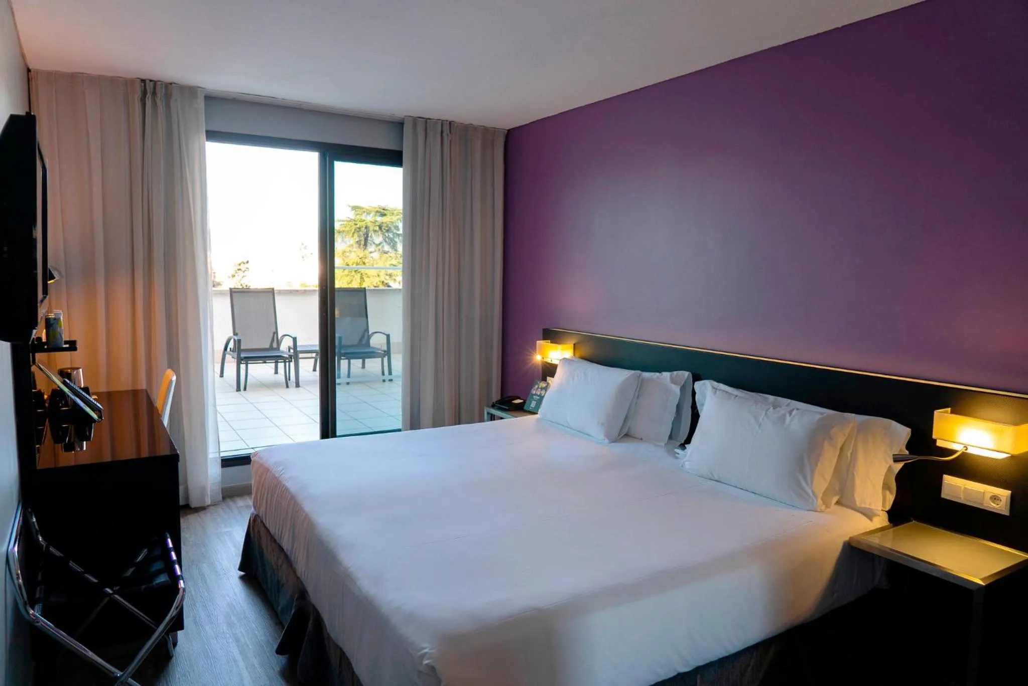 Photo of the whole room, Bed in Sercotel Córdoba Medina Azahara