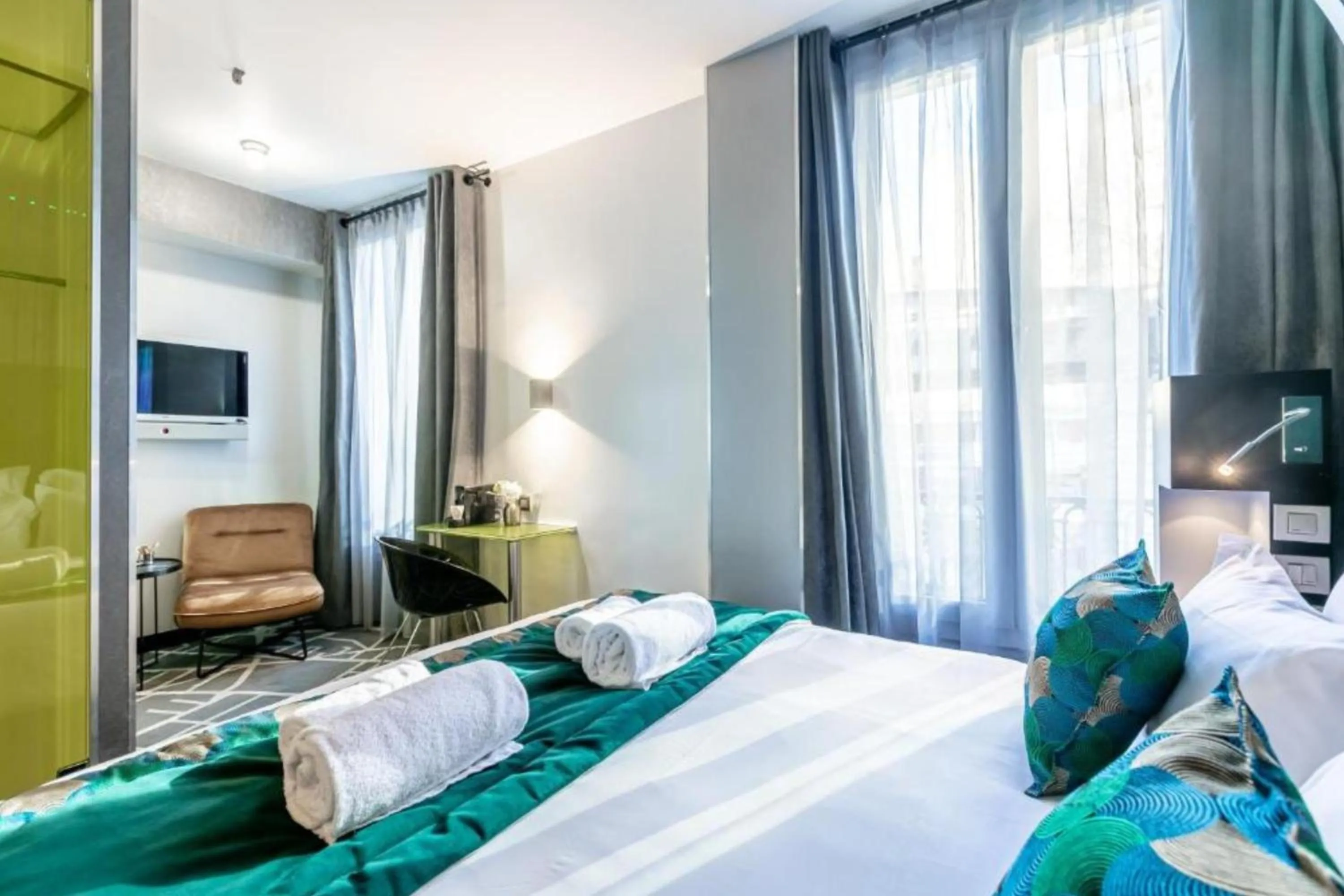 Coffee/tea facilities, Bed in Sublim by Sweett