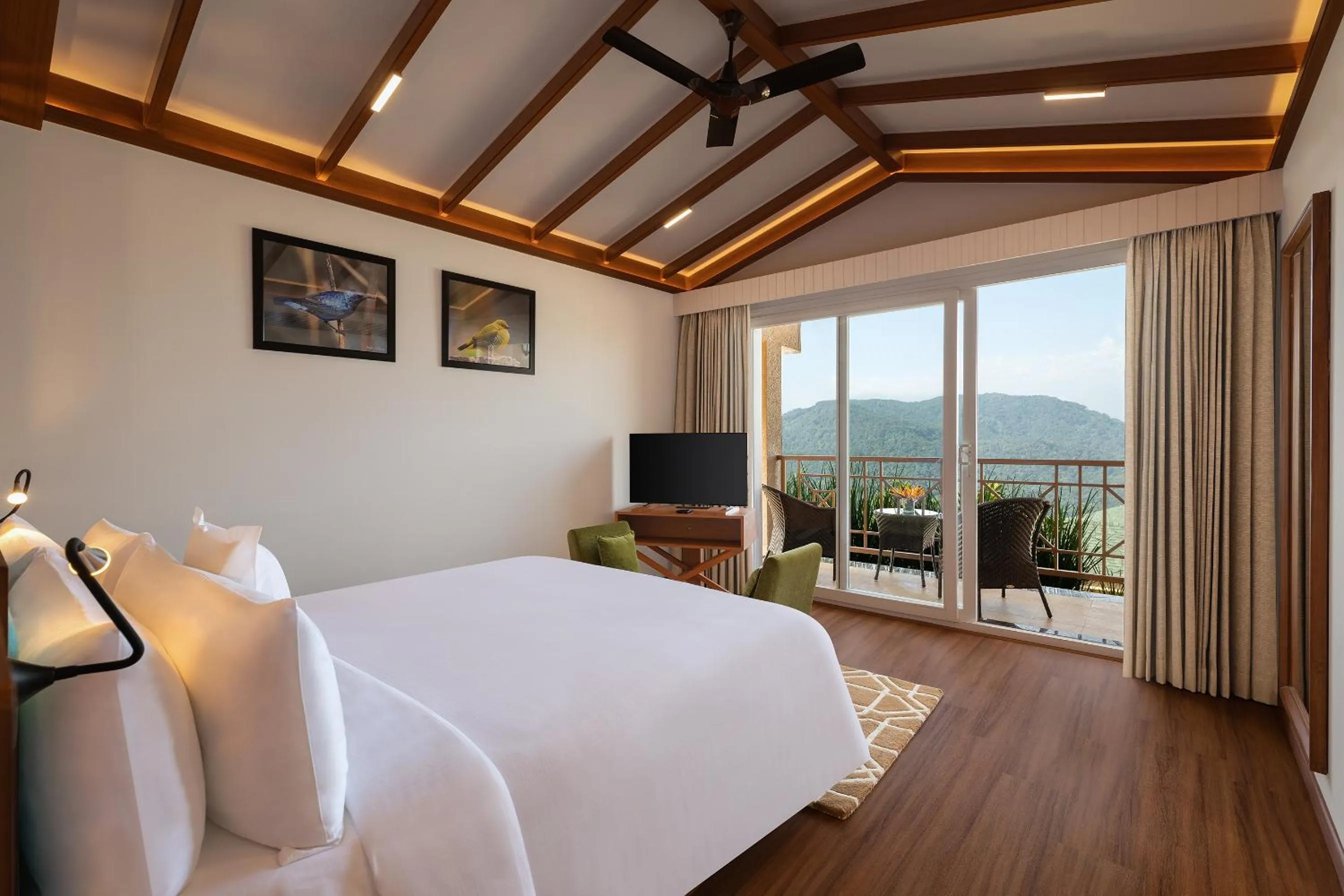 Bedroom, Bed in Welcomhotel By ITC Hotels, Jim Corbett