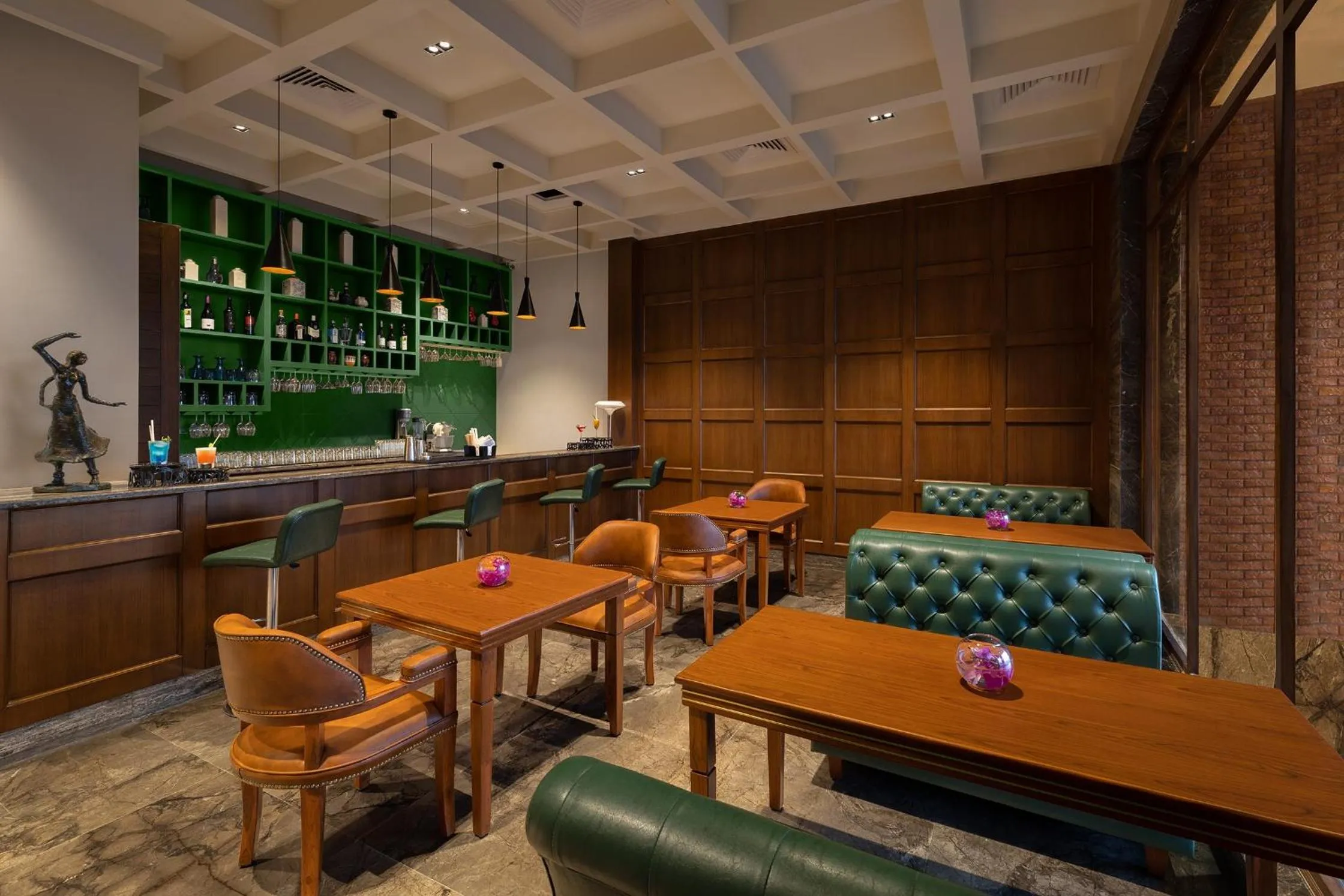 Lounge or bar in Welcomhotel By ITC Hotels, Jim Corbett