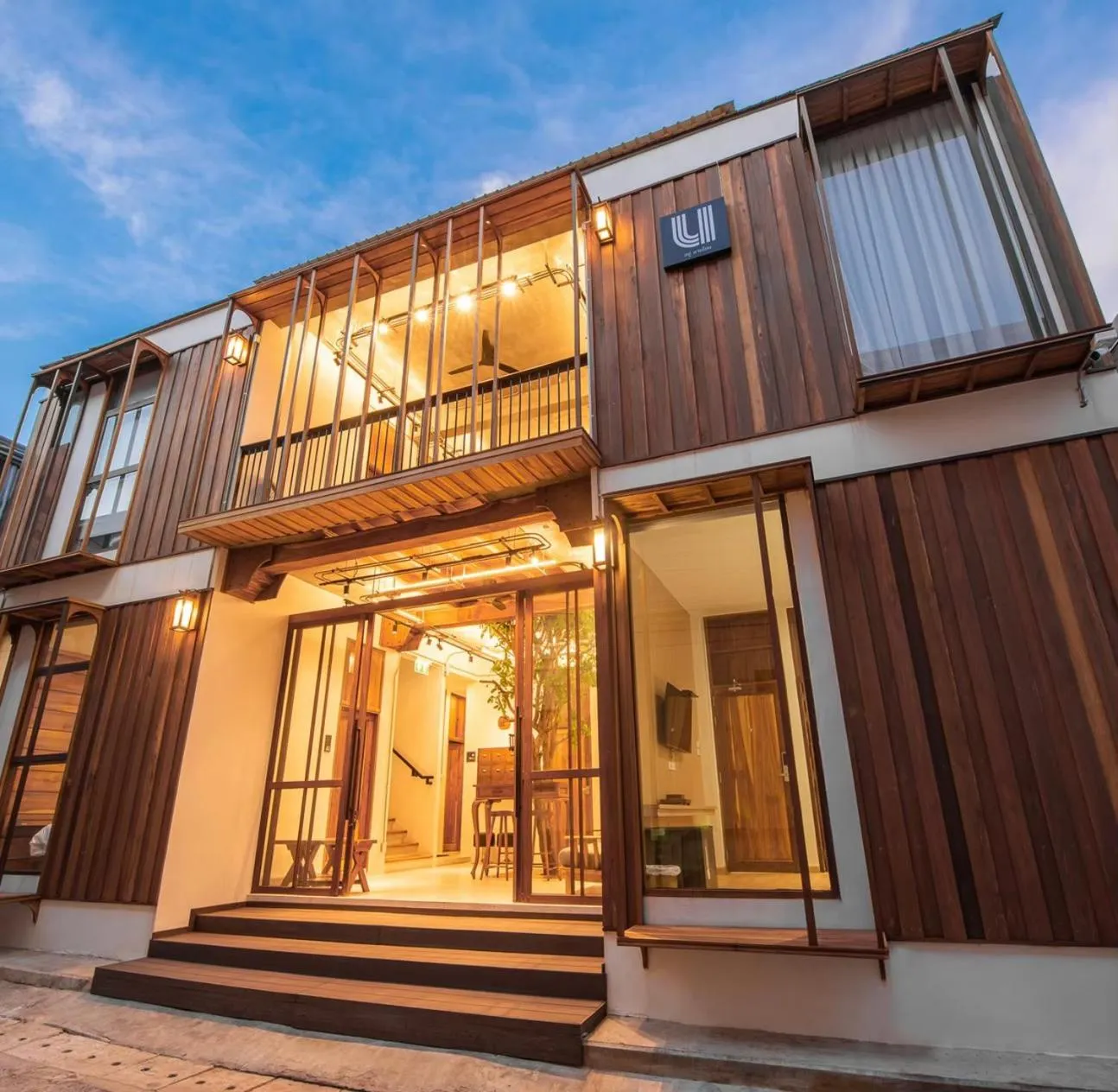 Facade/entrance in U chaikhong