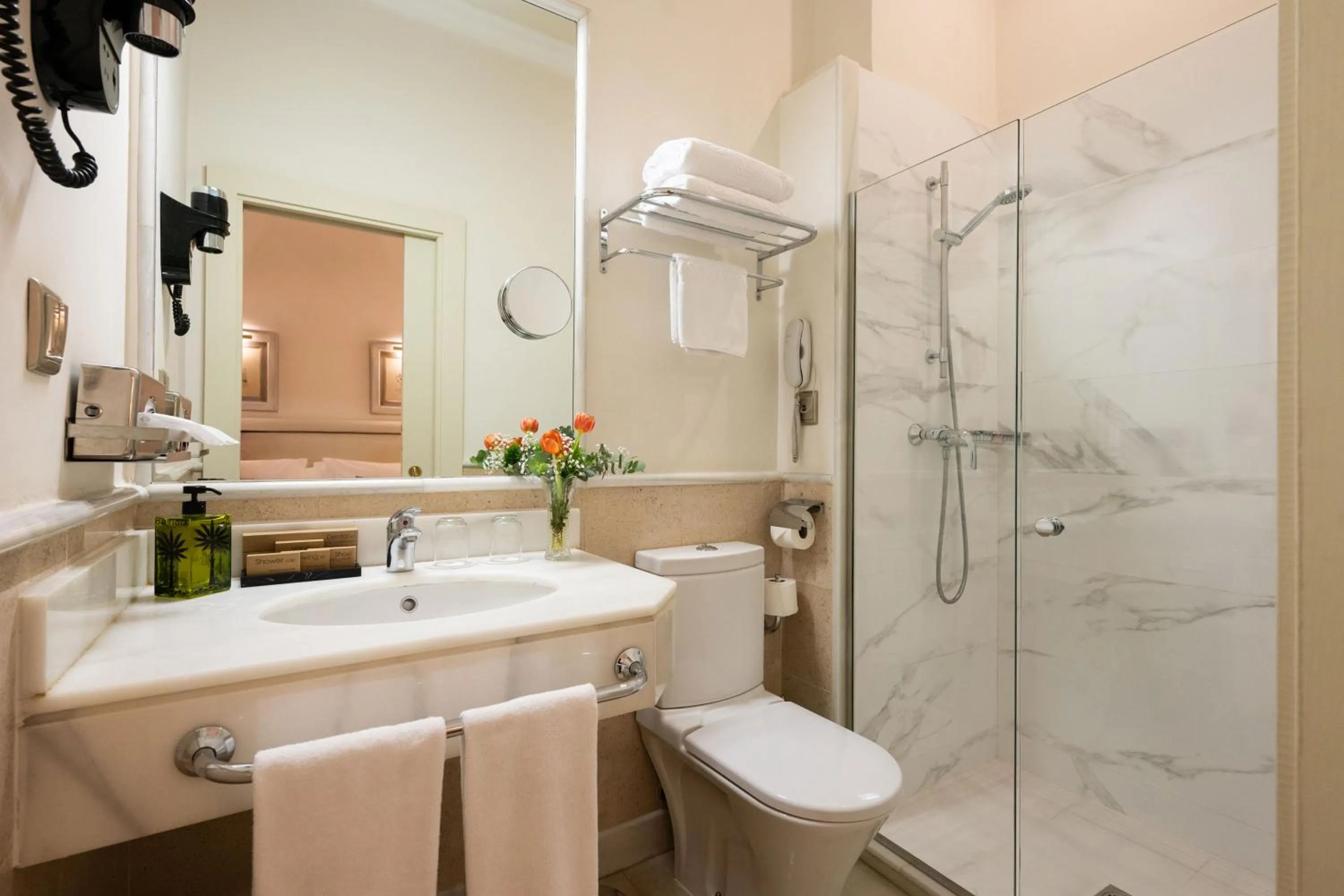 Bathroom in Casa Romana Hotel Boutique