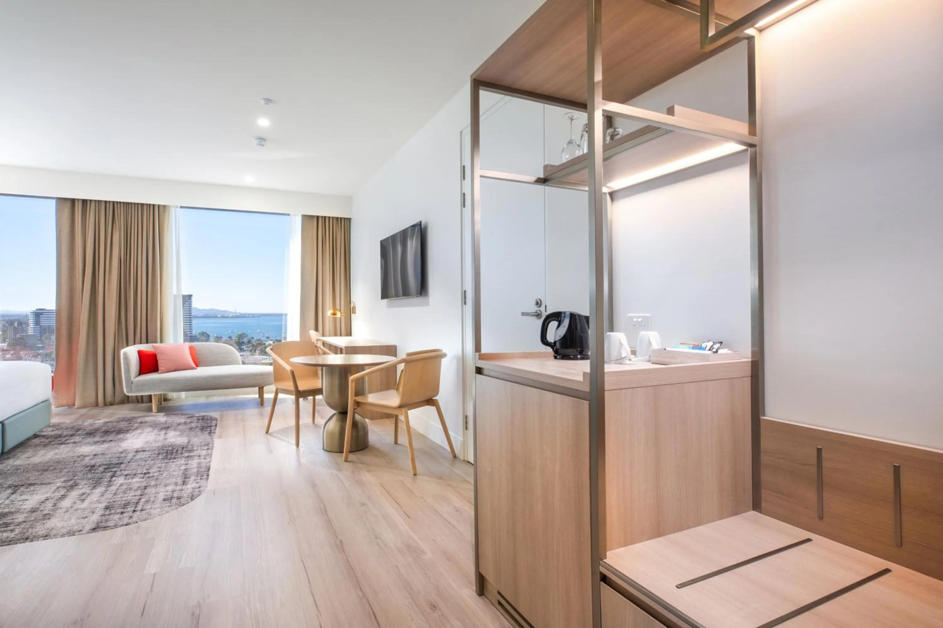 Photo of the whole room in Holiday Inn & Suites Geelong by IHG