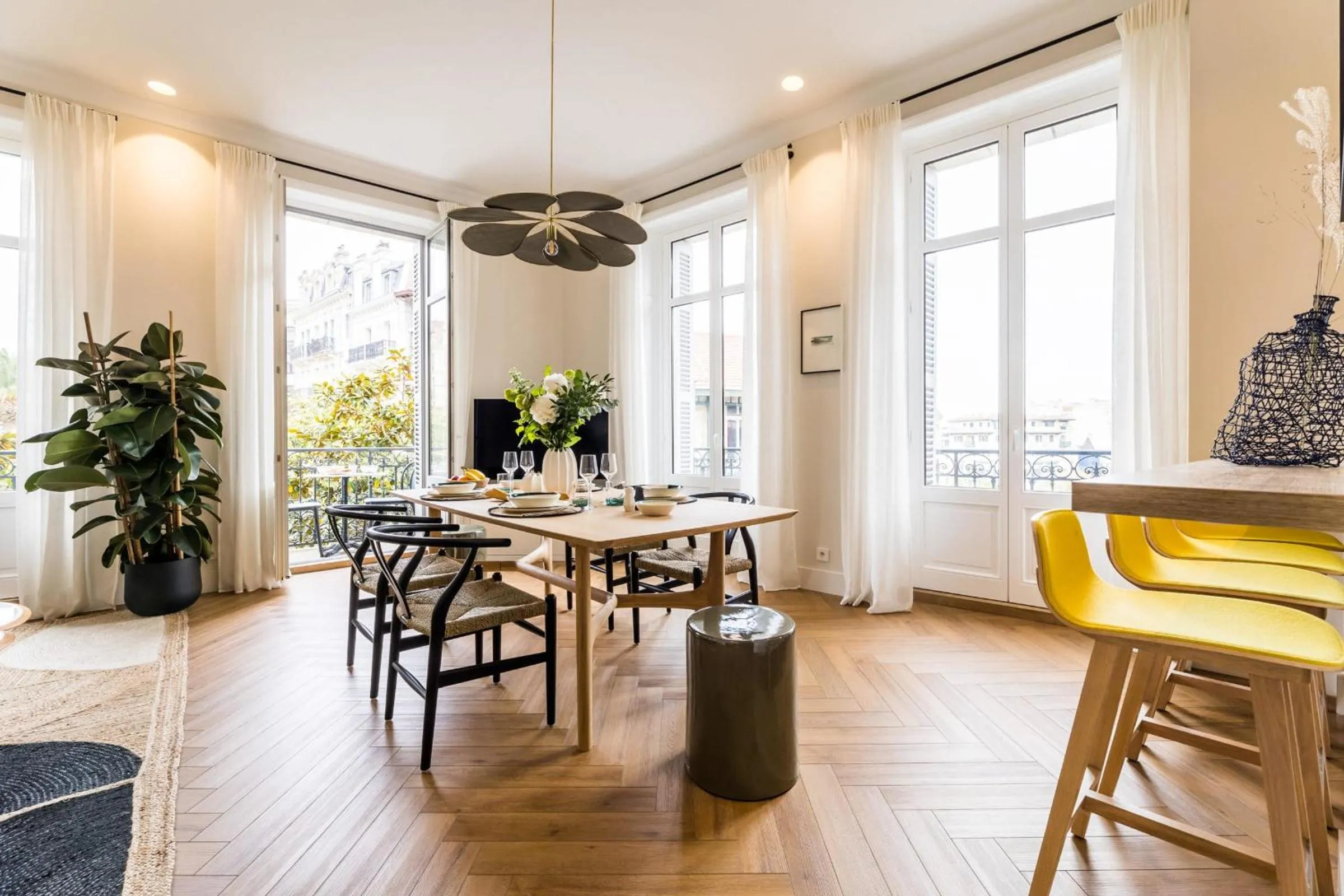 HYGGE KEYWEEK Apt 2 bedrooms with parking in Biarritz city center