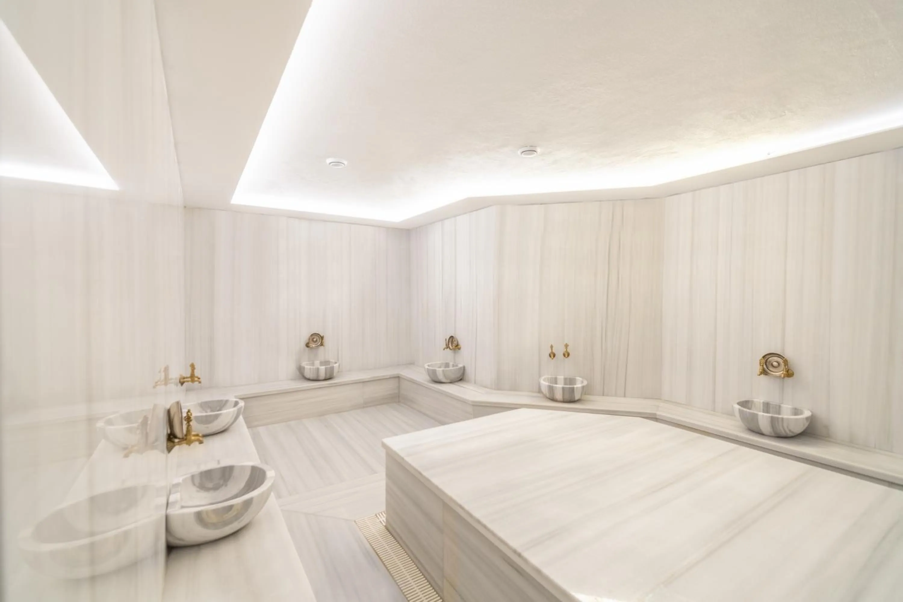 Open Air Bath in Questa Thermal & Spa Hotel