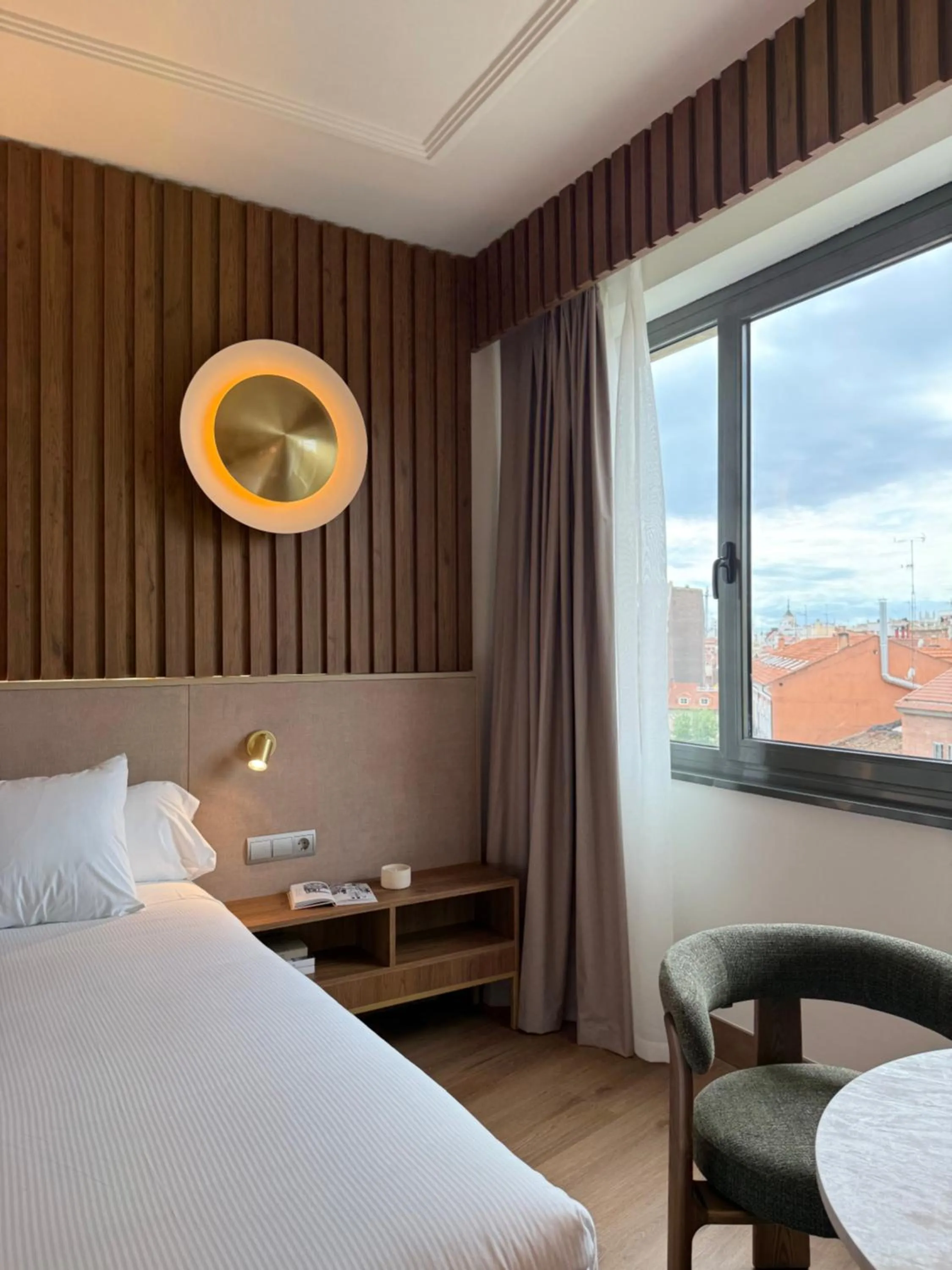 Photo of the whole room, Bed in Hotel Olid